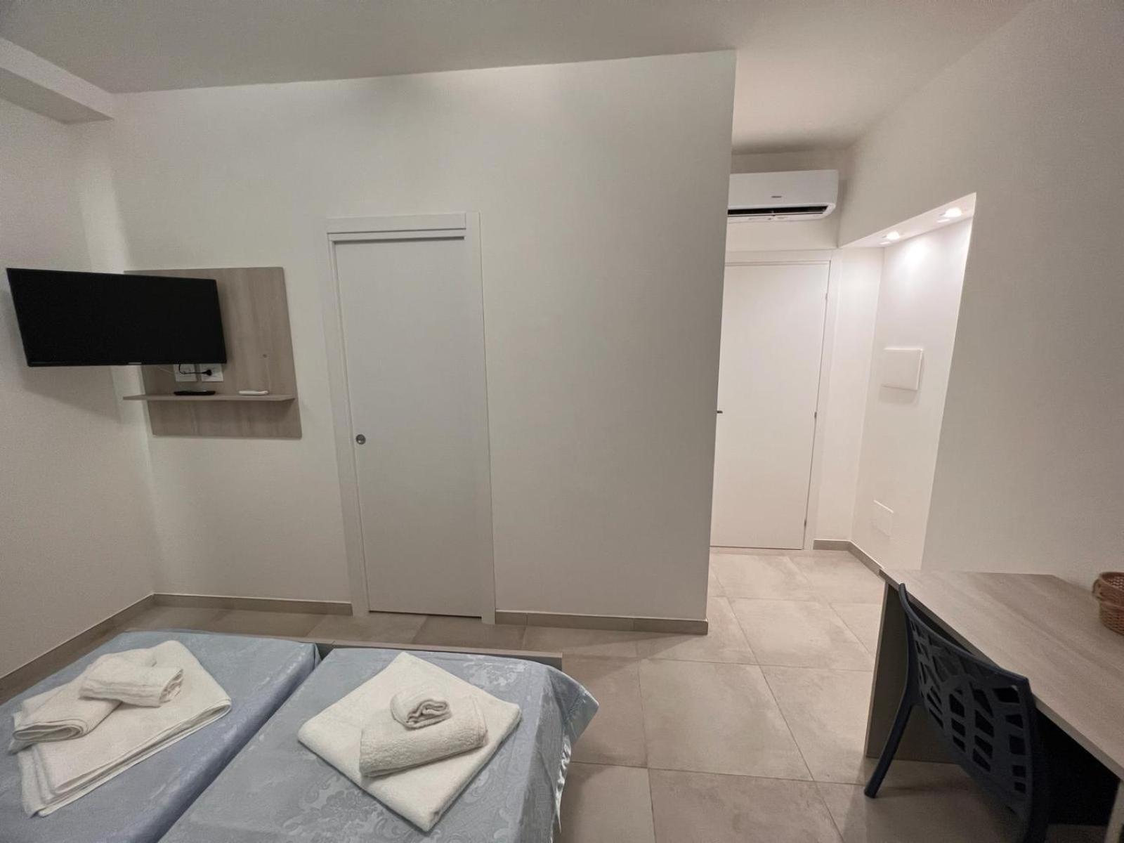 Economy Double or Twin Room photo 1