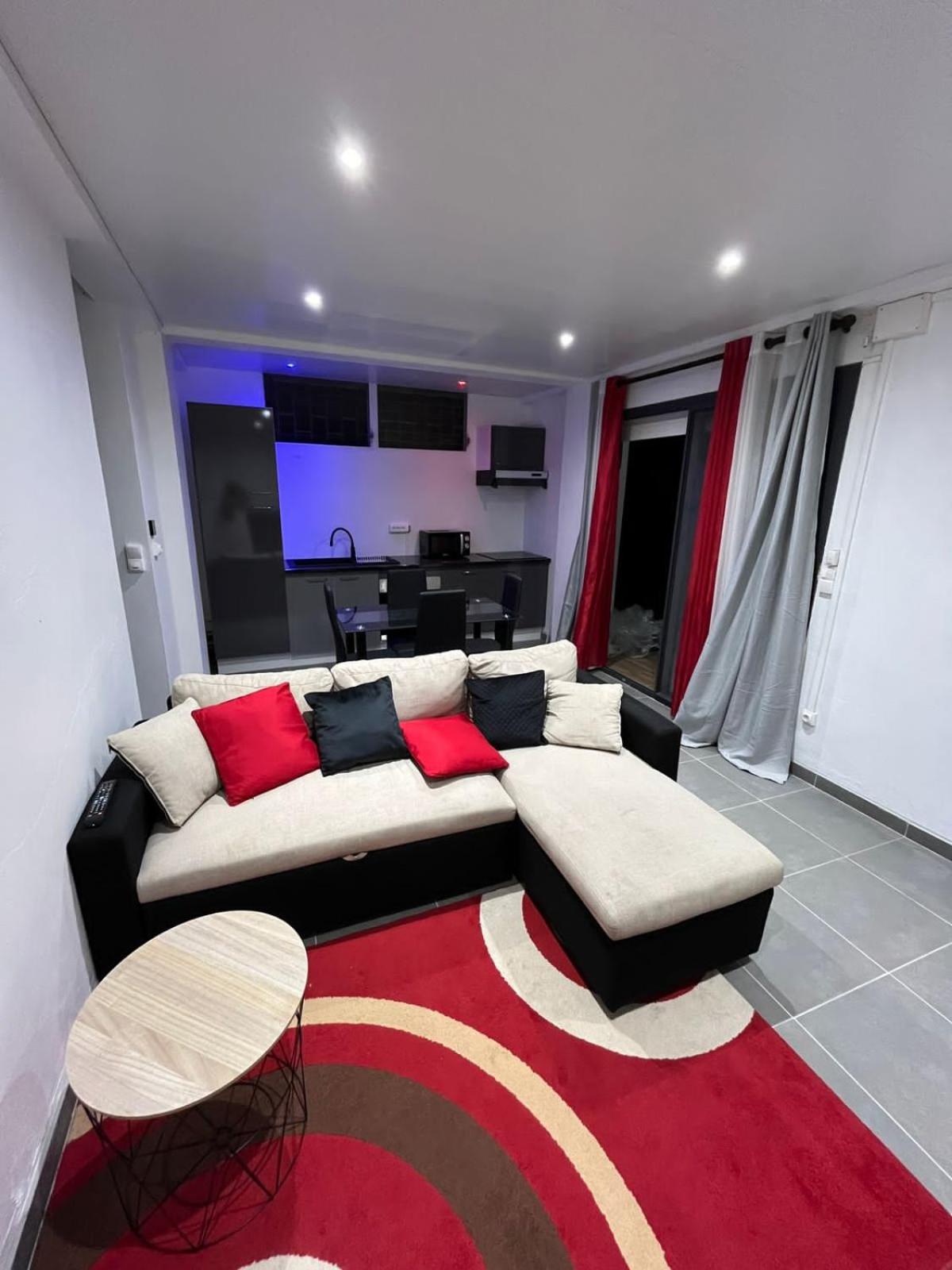 Two-Bedroom Apartment photo 2