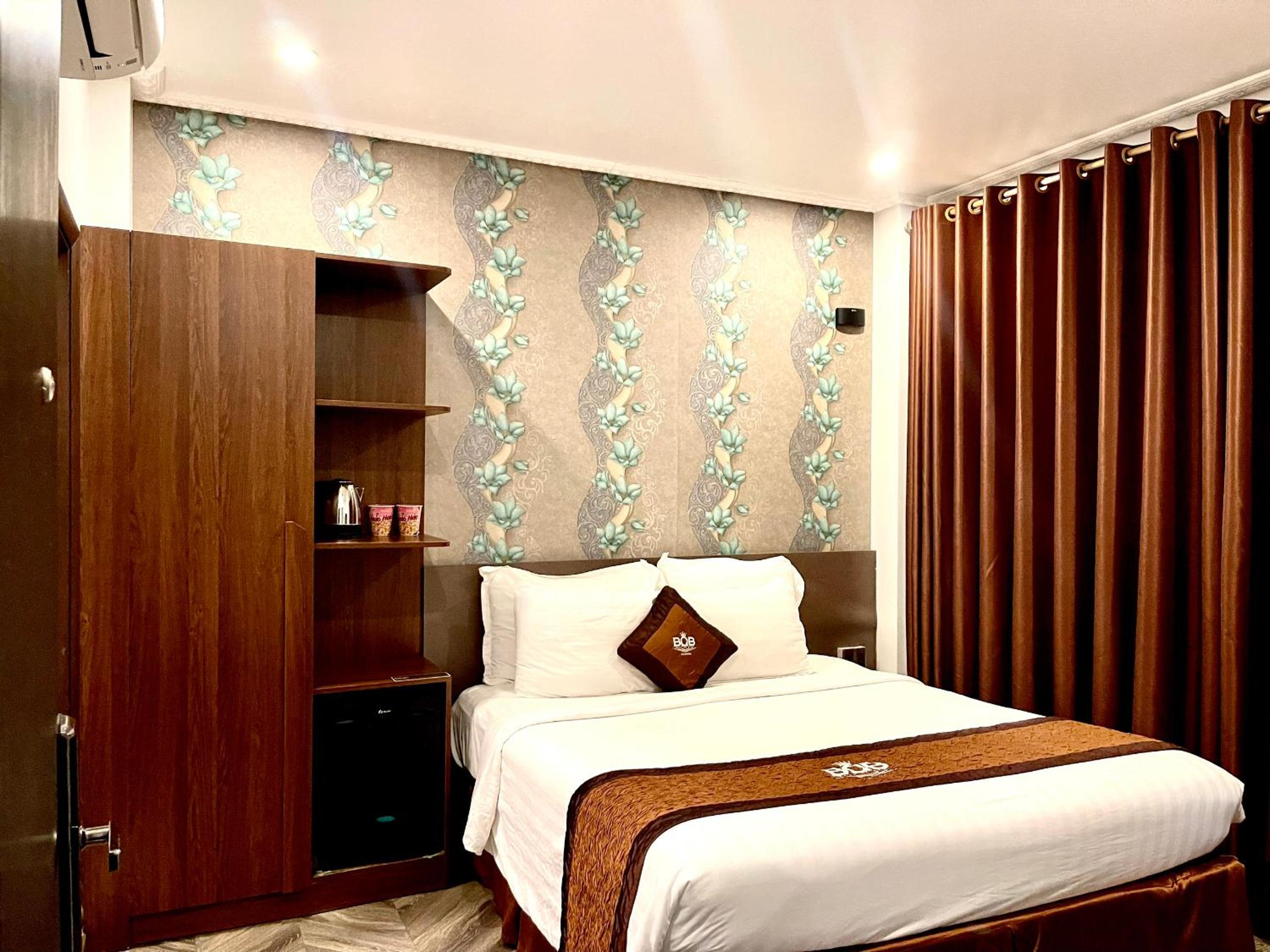 Deluxe King Room - Photo 4
