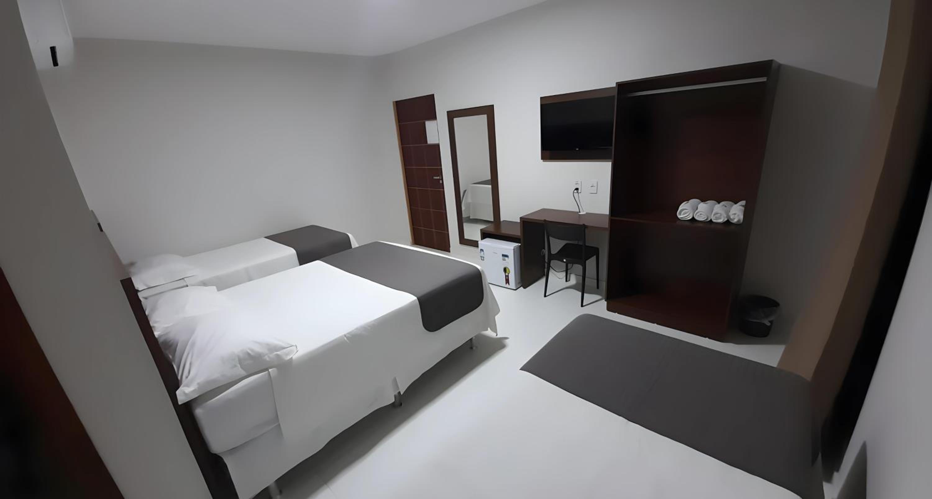 Quadruple Room with Private Bathroom photo 2