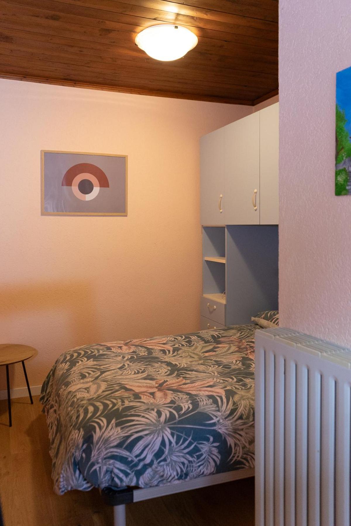 One-Bedroom Apartment photo 3