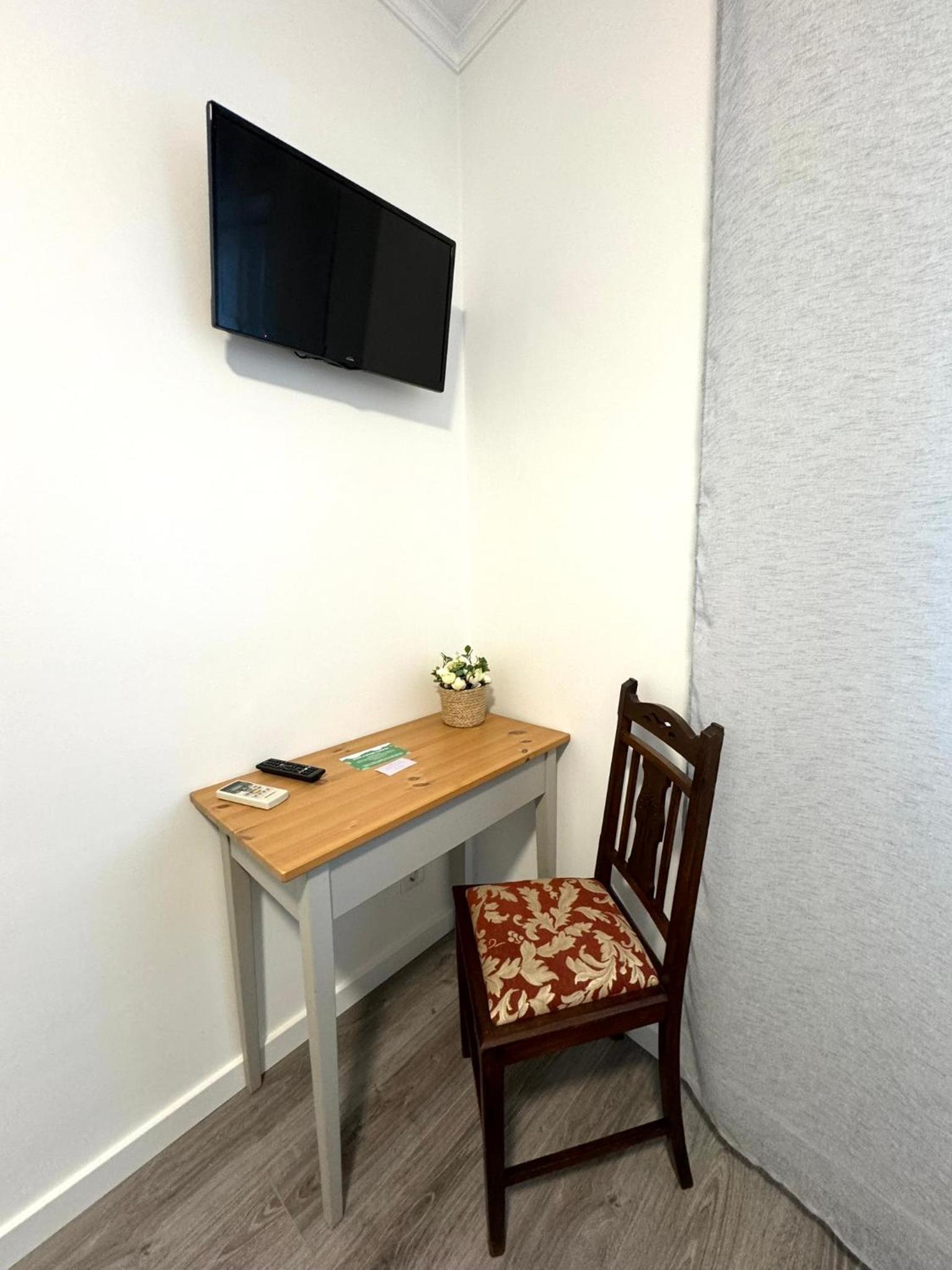 Double Room - Photo 4