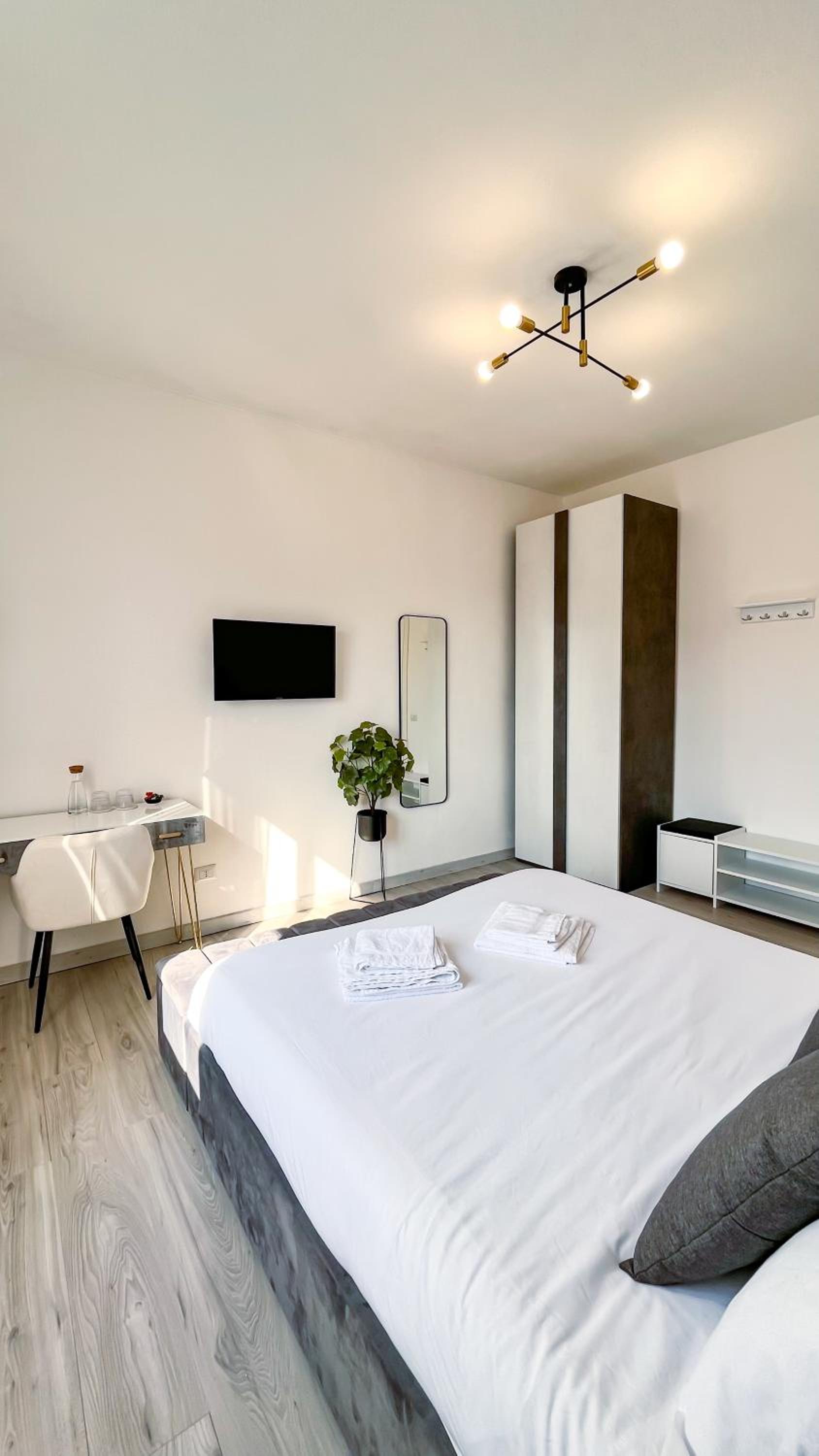 Large Double Room photo 3
