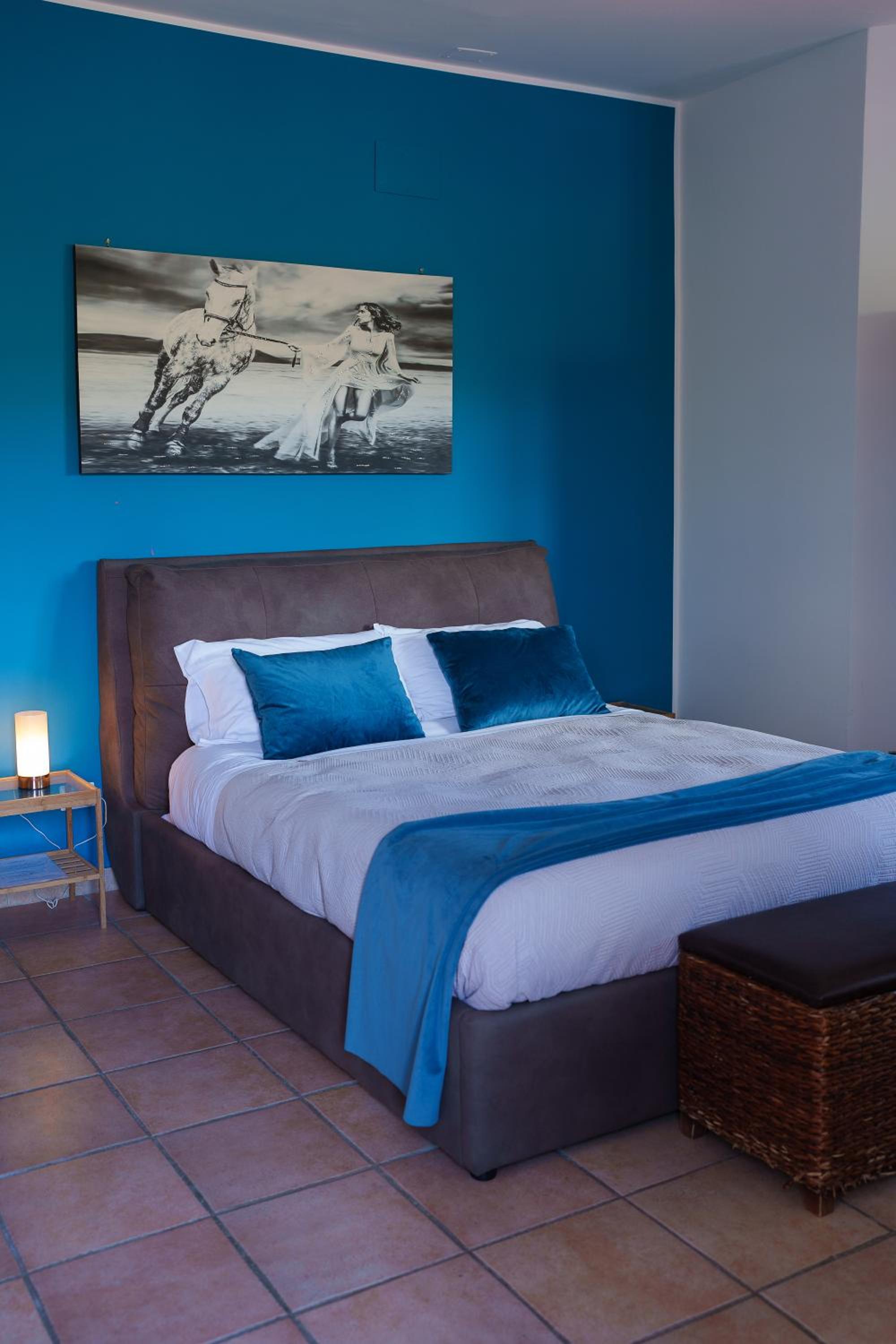 Quadruple Room with Lake View - Photo 6