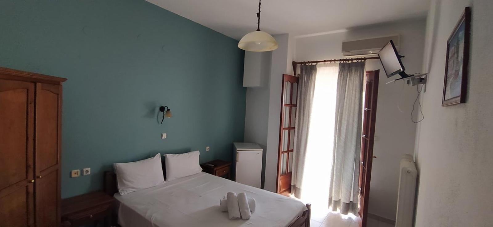 Double or Twin Room with Sea View photo 2