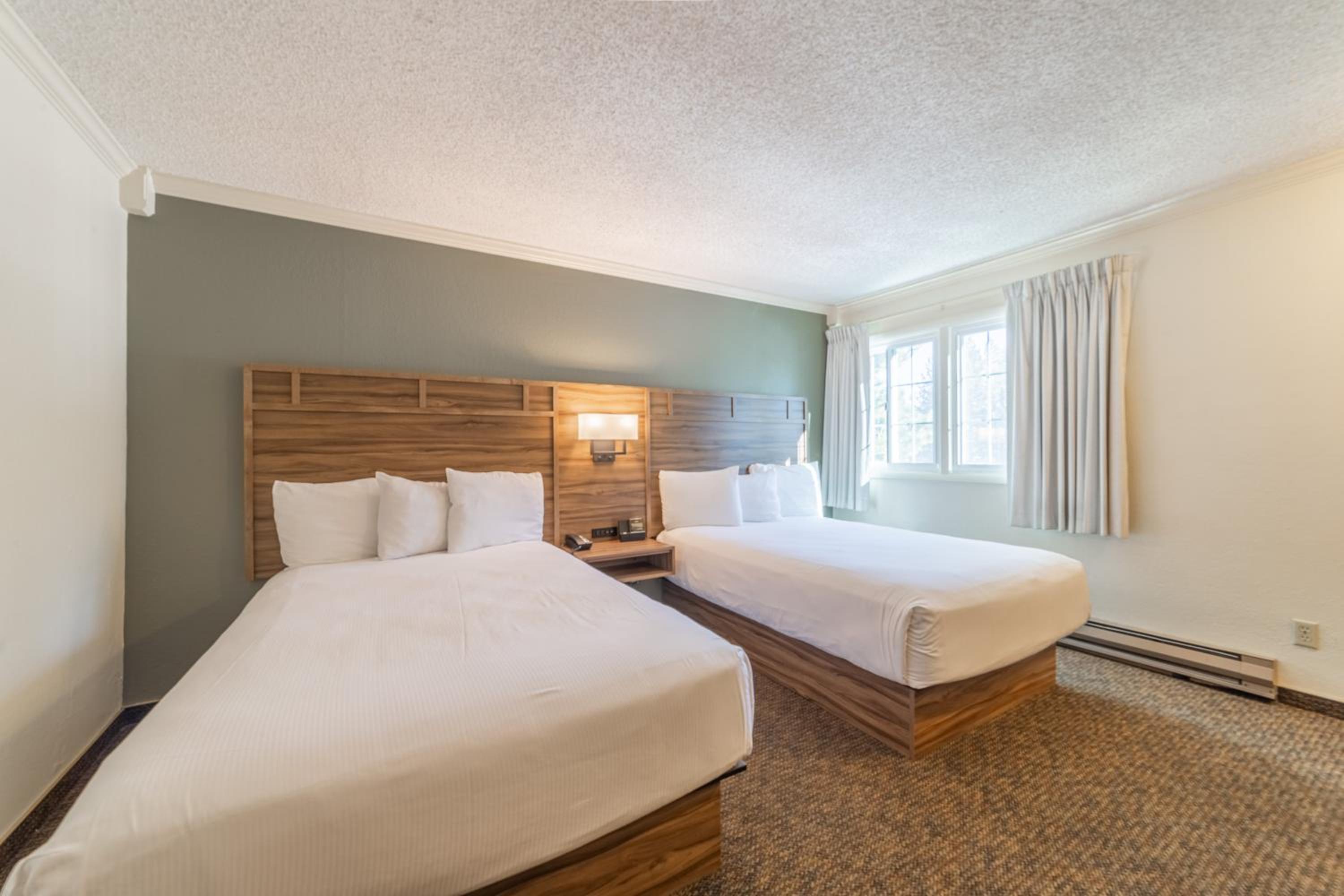 Double Room with Two Double Beds - Photo 5