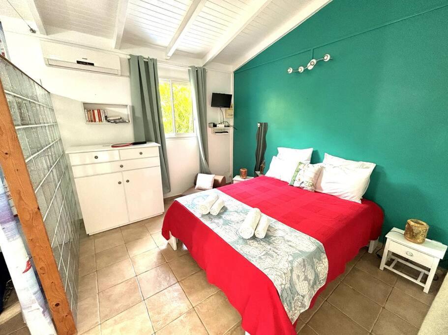 One-Bedroom House photo 1