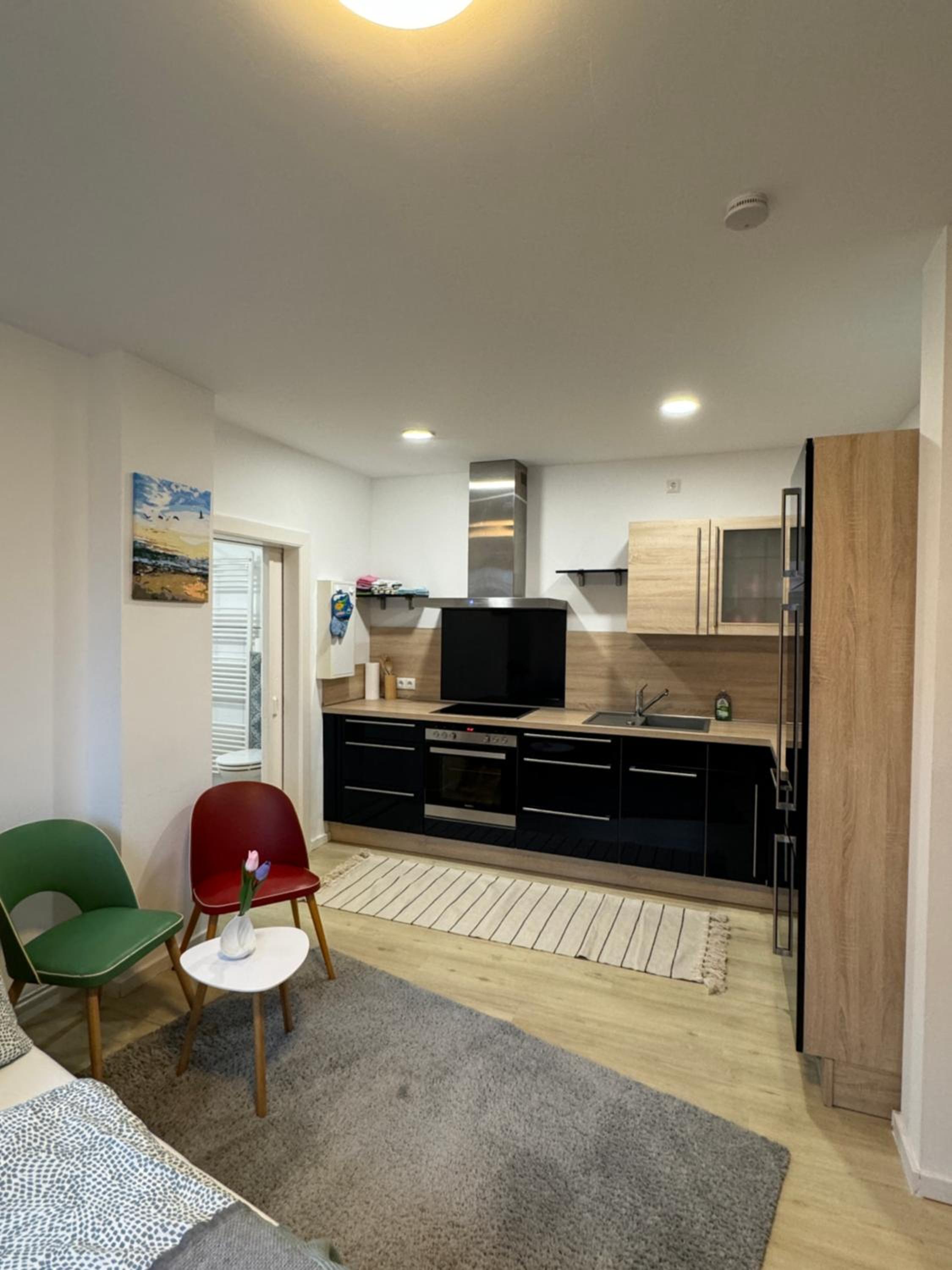 One-Bedroom Apartment - Photo 9