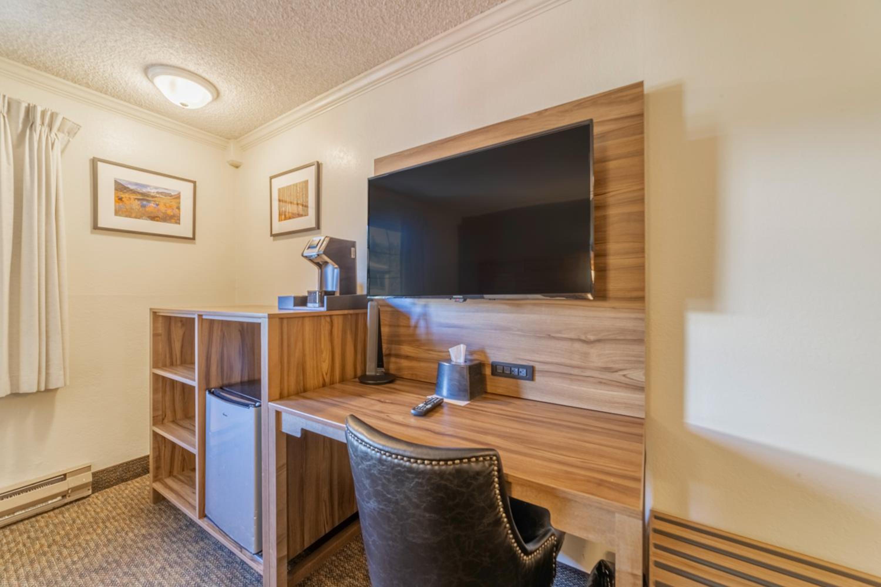 Double Room with Two Double Beds - Photo 7