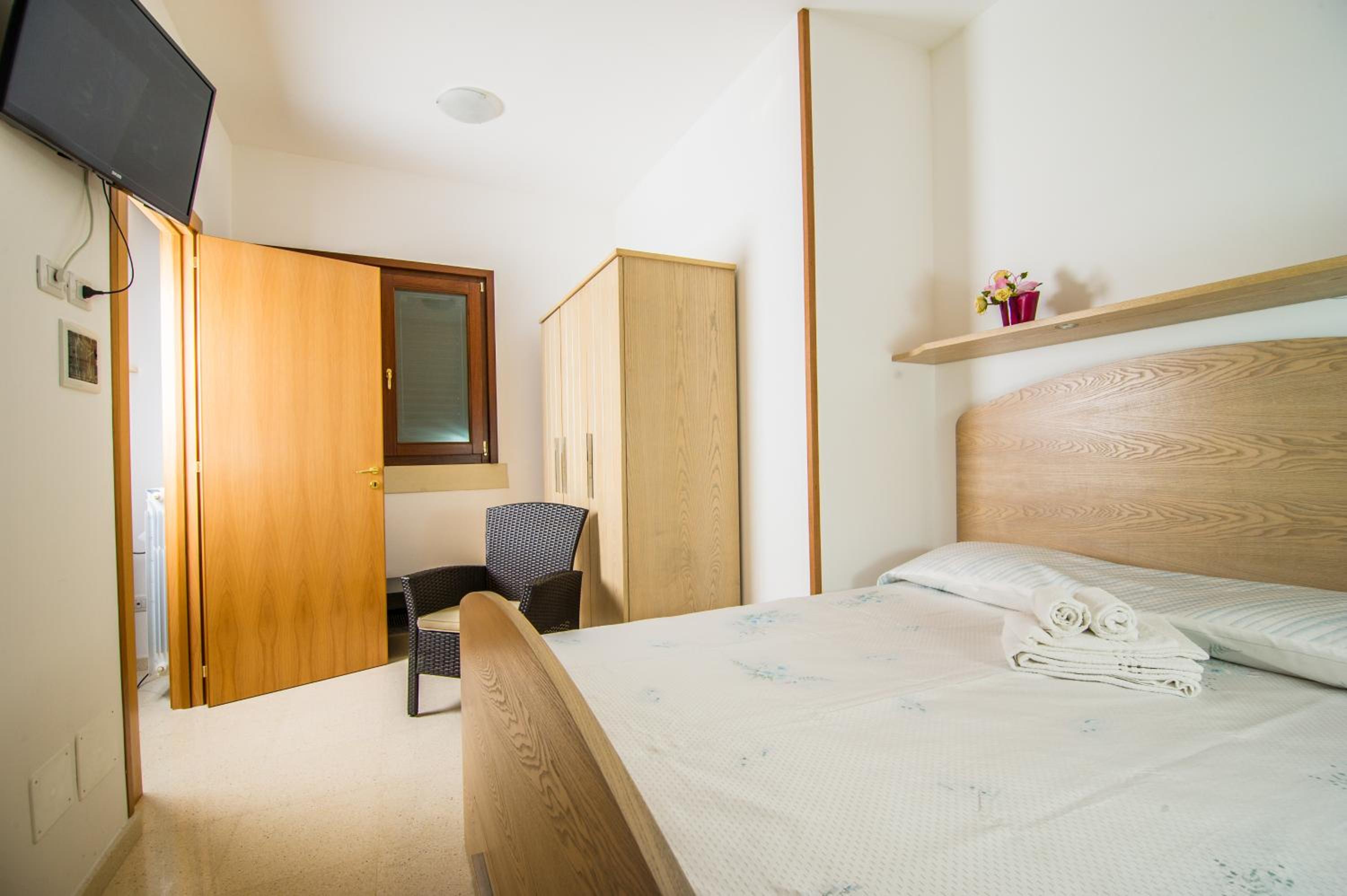 Double Room with Balcony photo 2