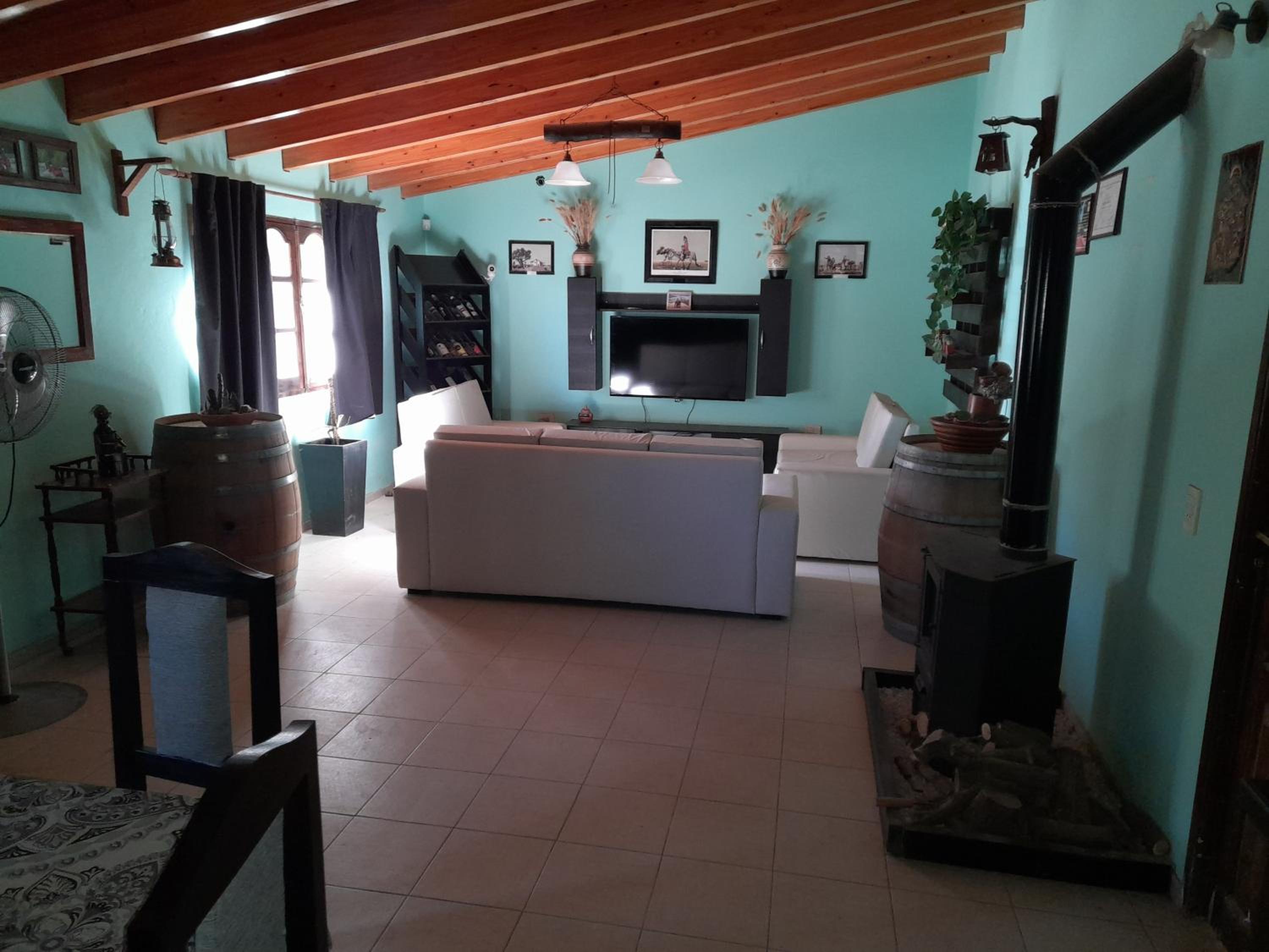 Three-Bedroom House photo 3