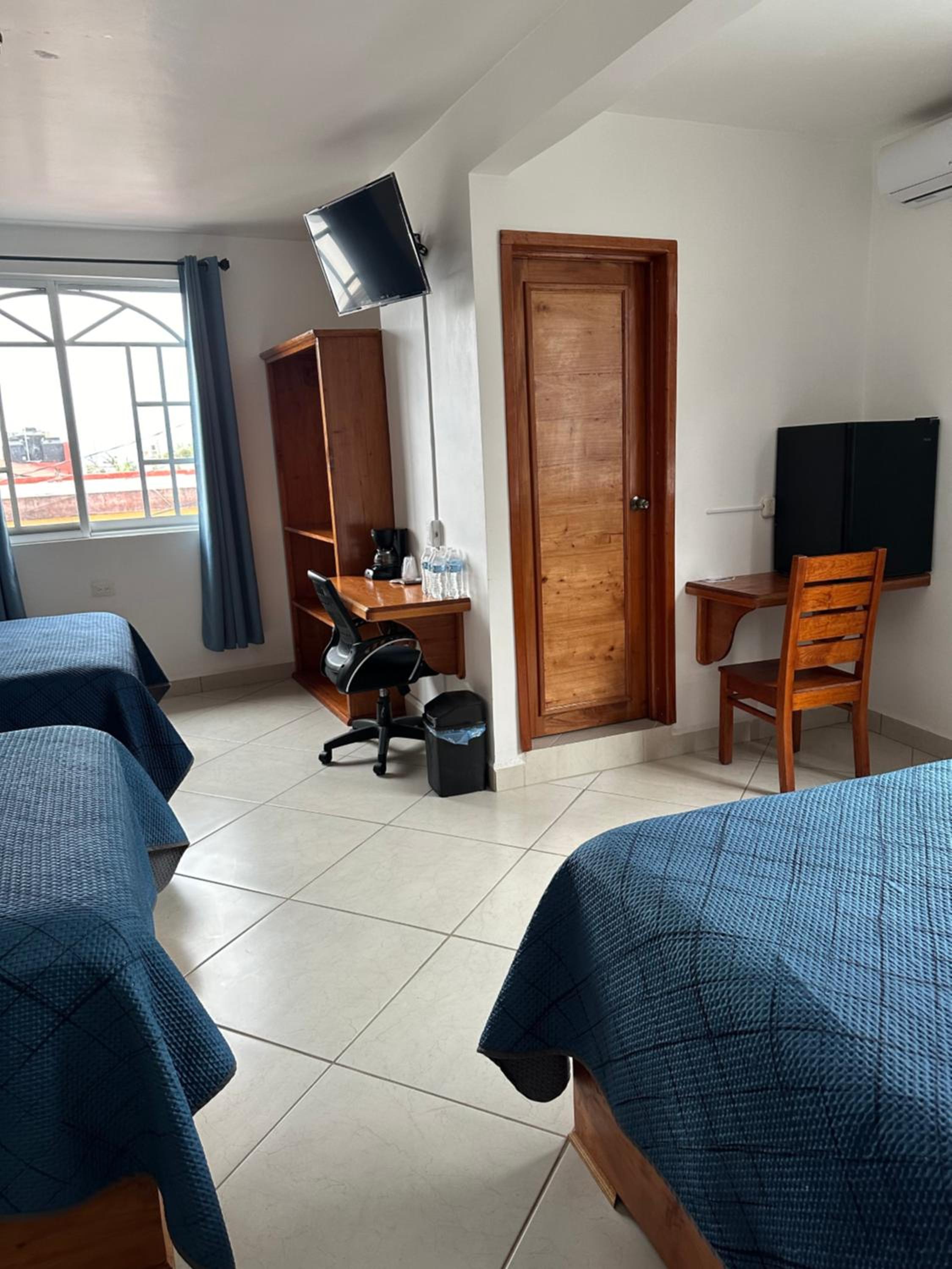 Deluxe Family Room - Photo 6