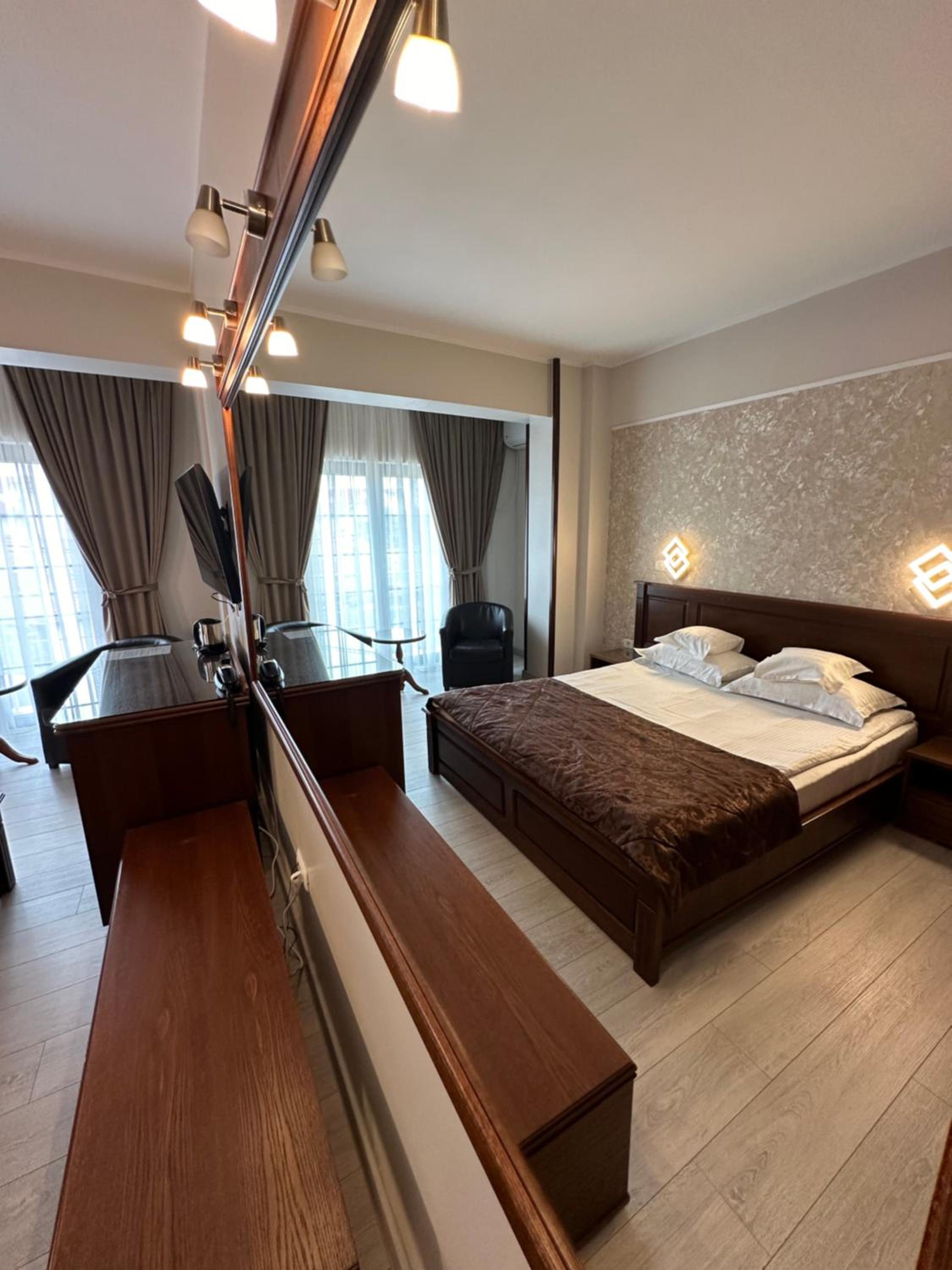 Double or Twin Room - Photo 3