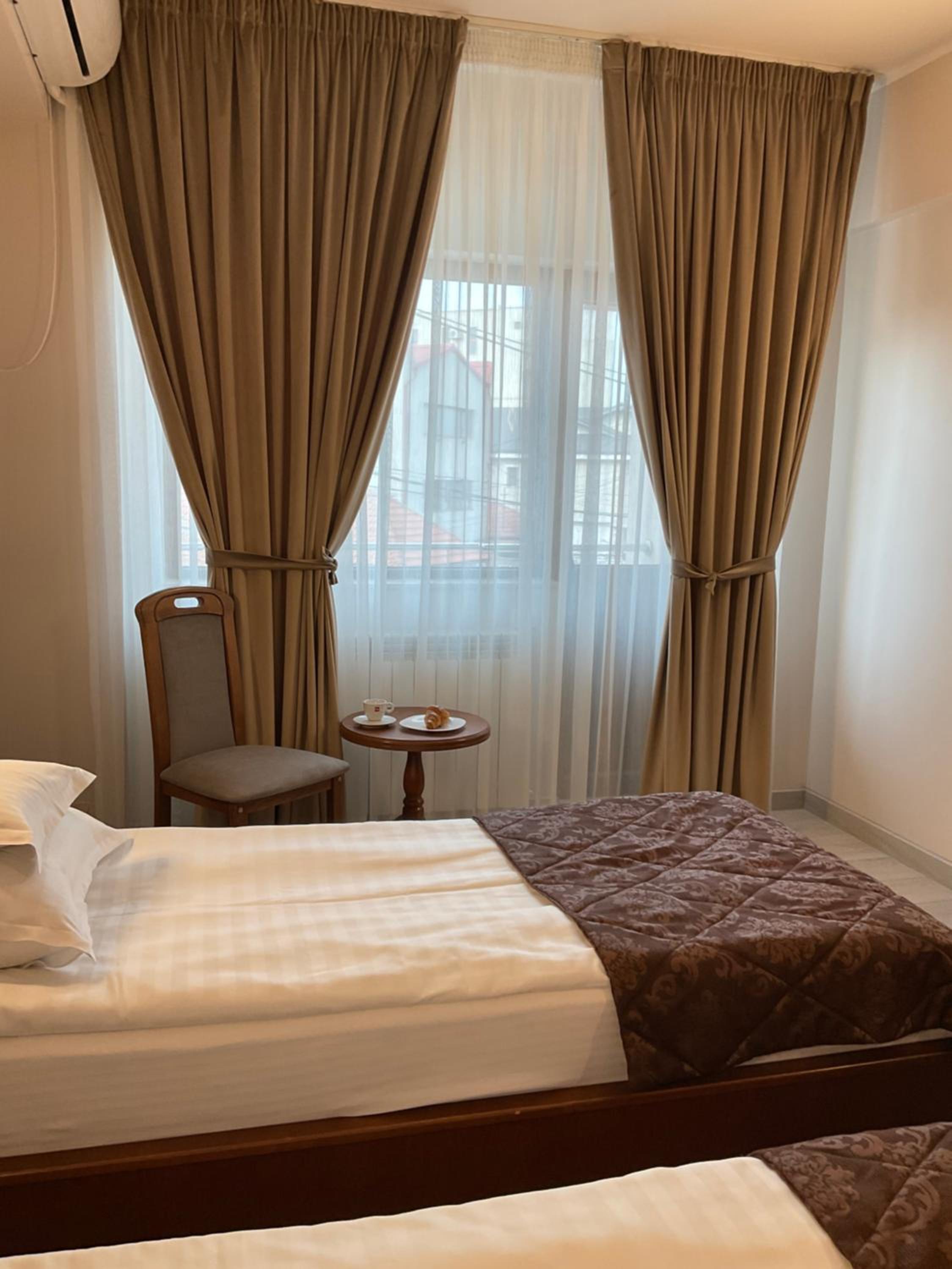 Twin Room - Photo 4