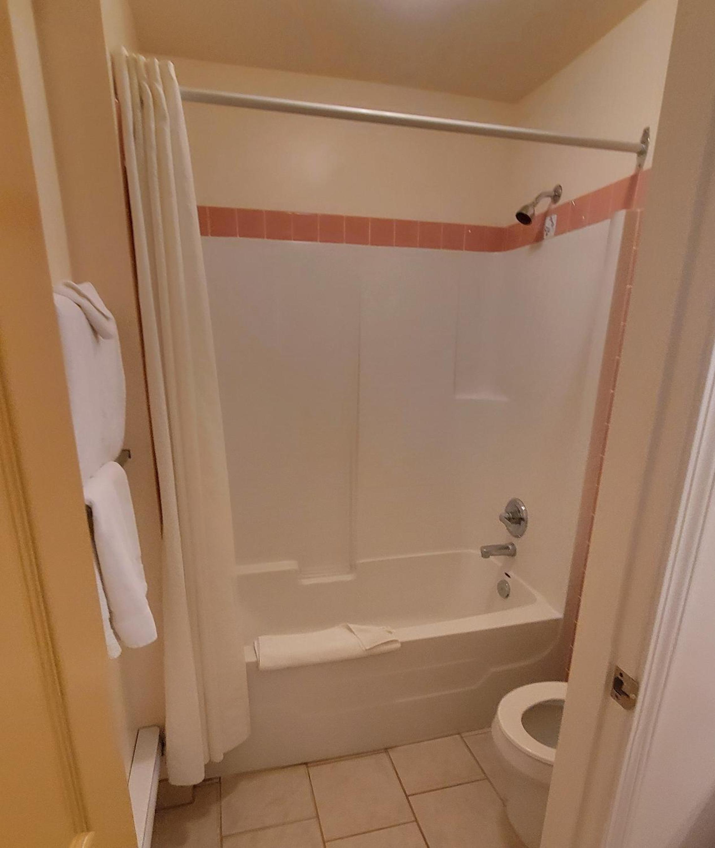 Two Queen Beds with Kitchen - Photo 6
