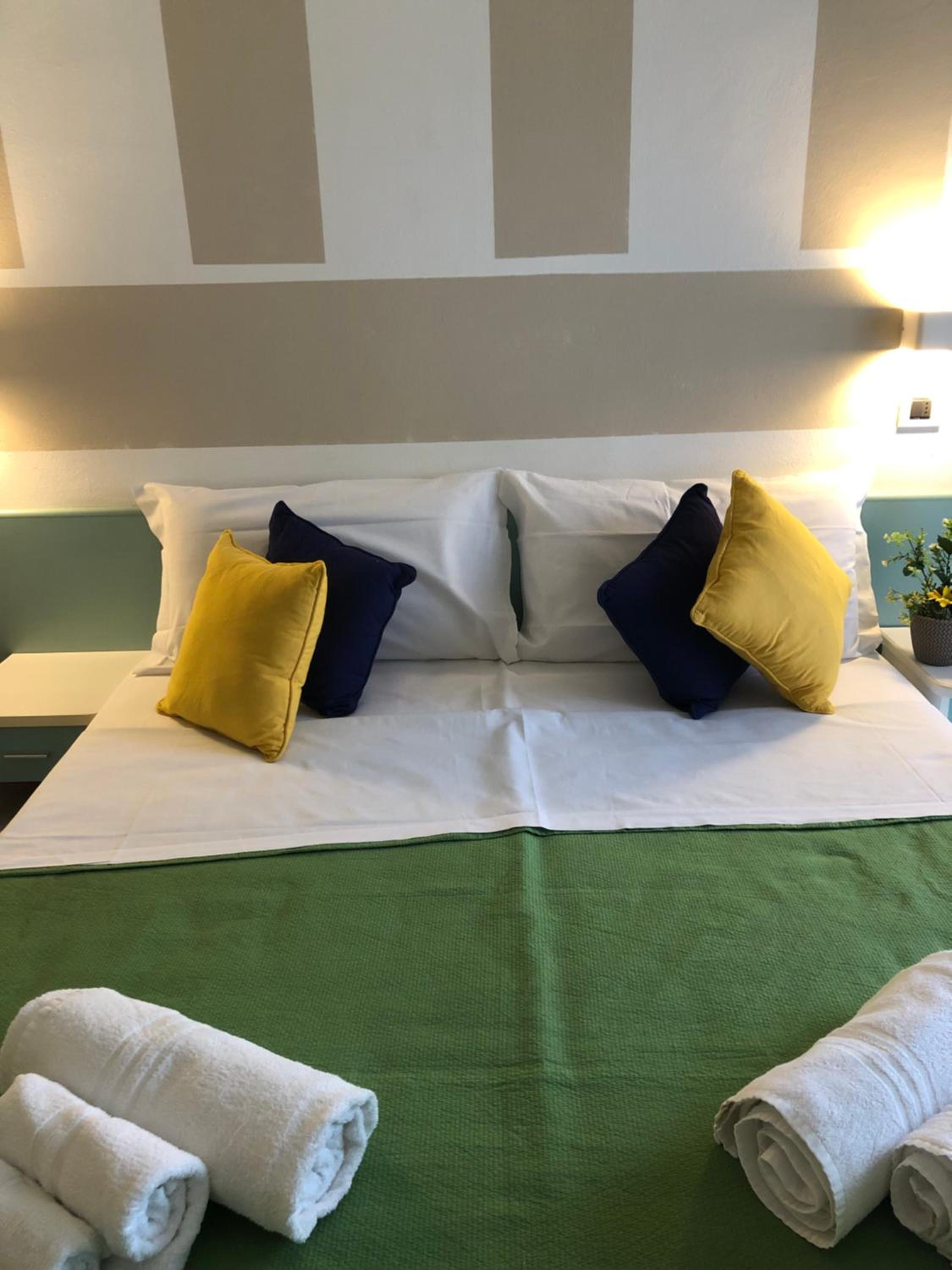 Standard Double Room - Photo 4