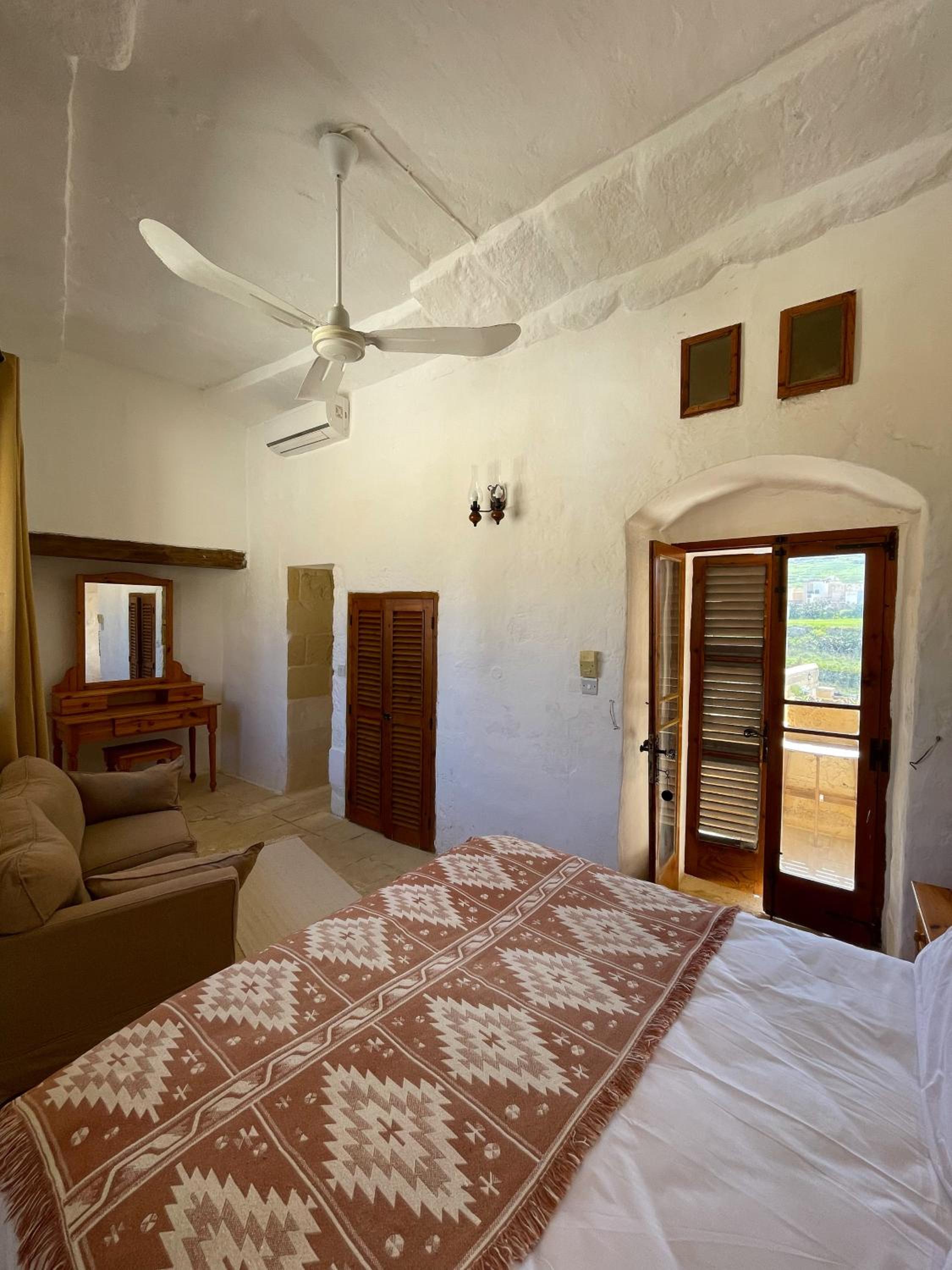 Double Room with Patio photo 2