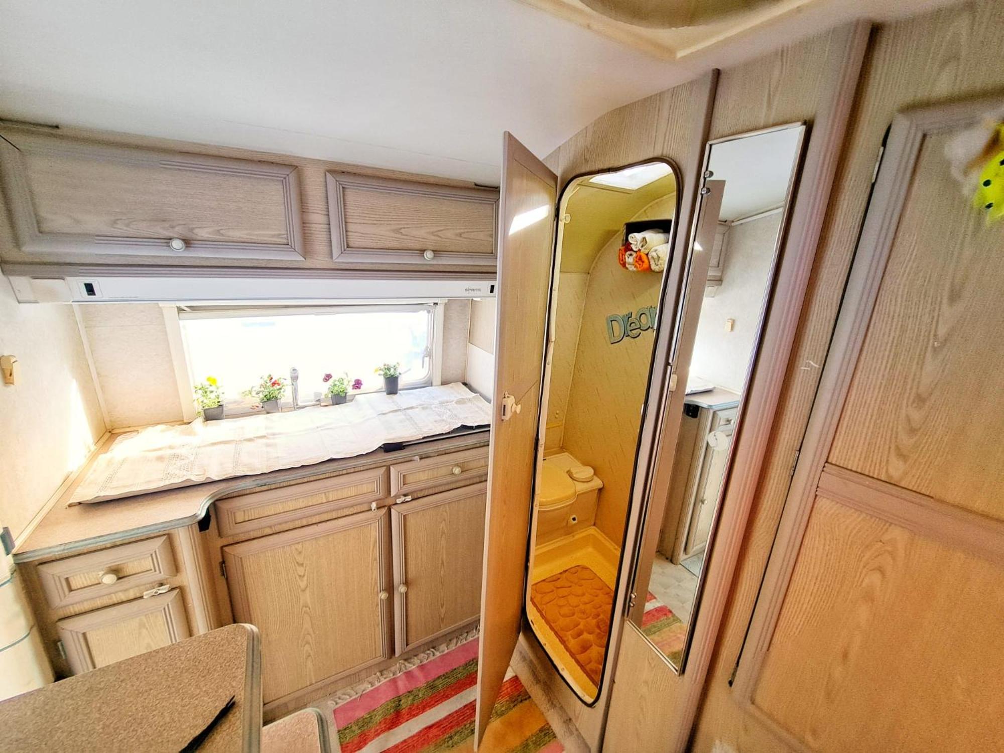 Mobile Home photo 2