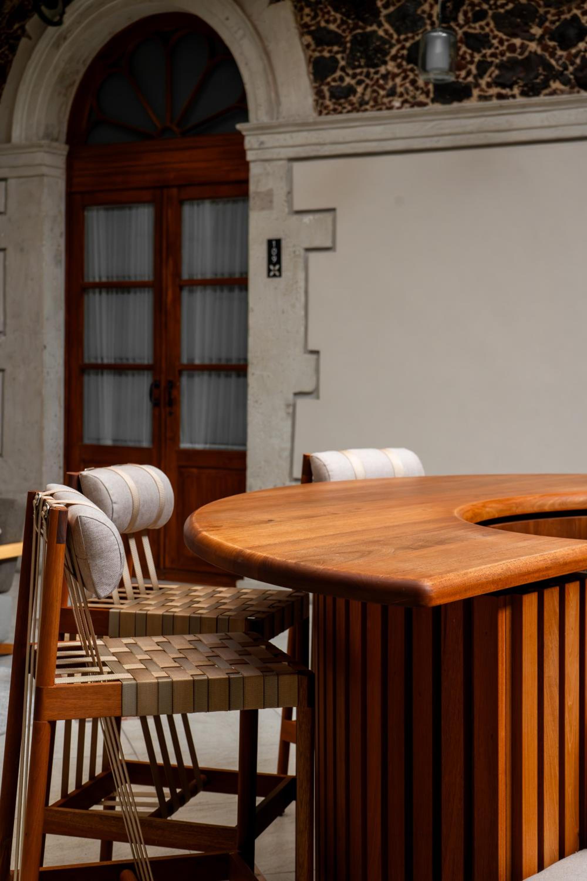 Superior Suite - Photo 8