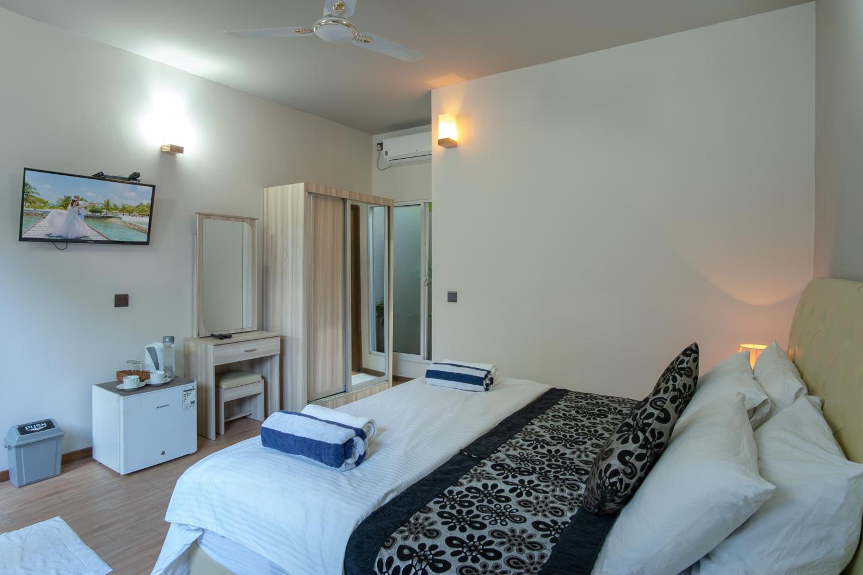 Deluxe Double Or Twin Room photo 1