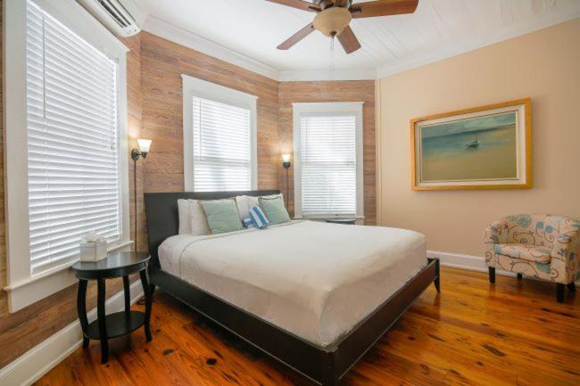King Room (Amelia Suite) - Photo 2