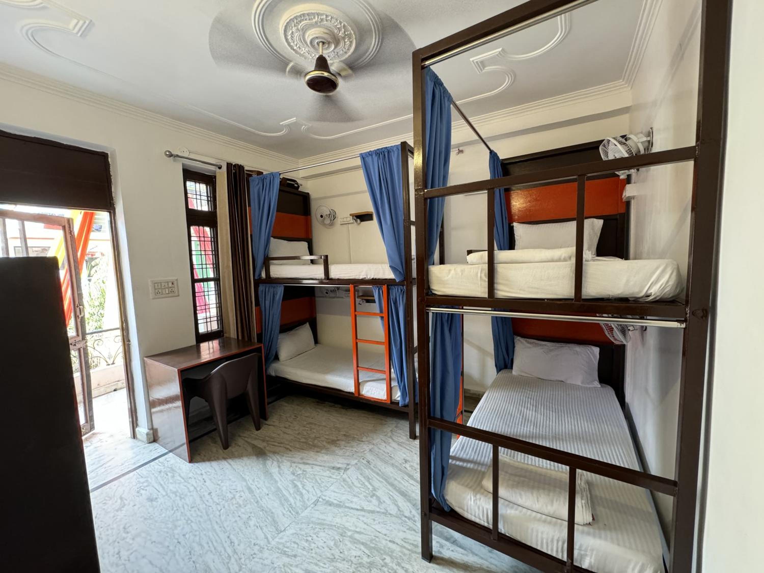 Bed in 4-Bed Dormitory Room photo 1