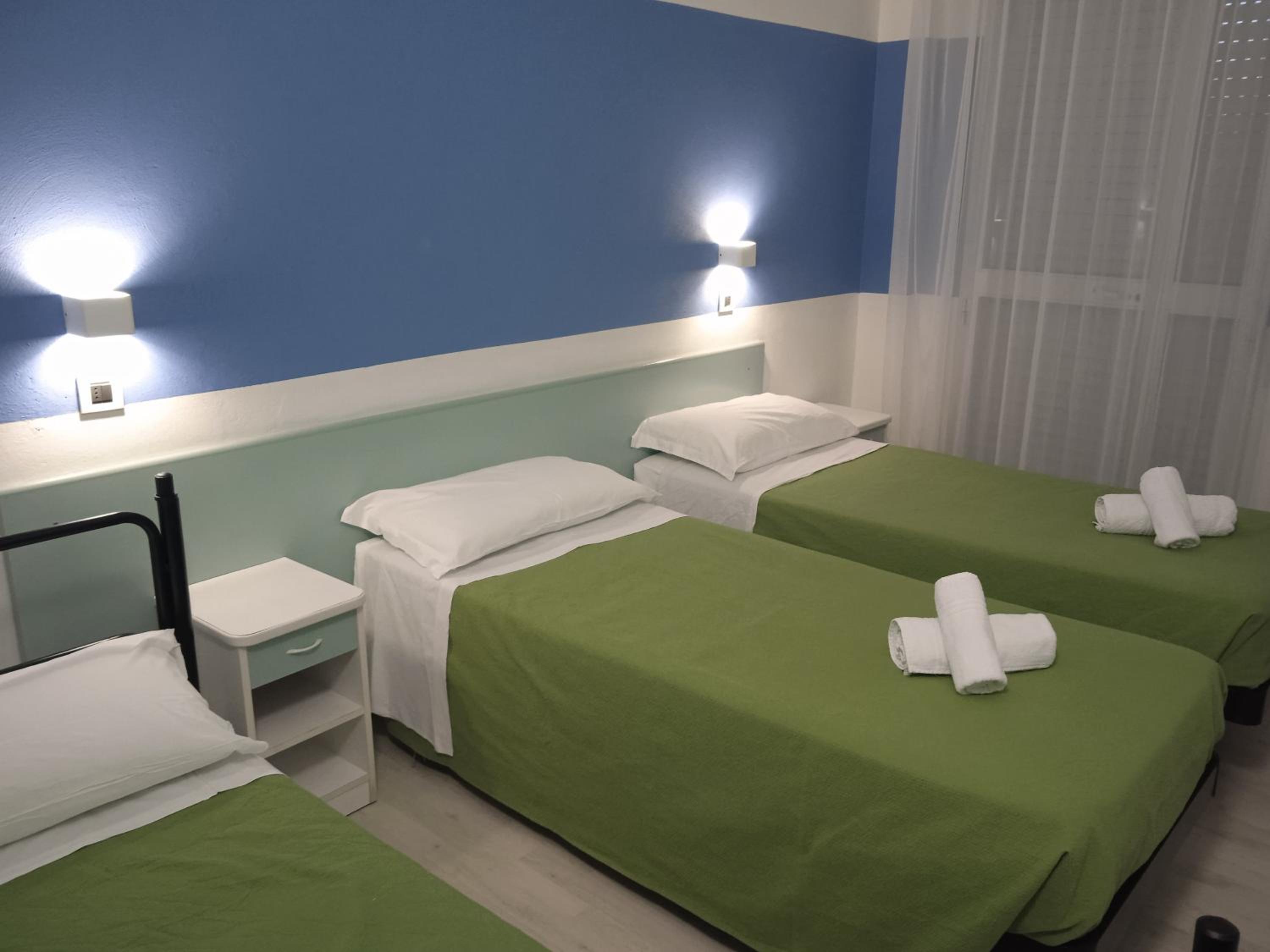 Standard Triple Room - Photo 5