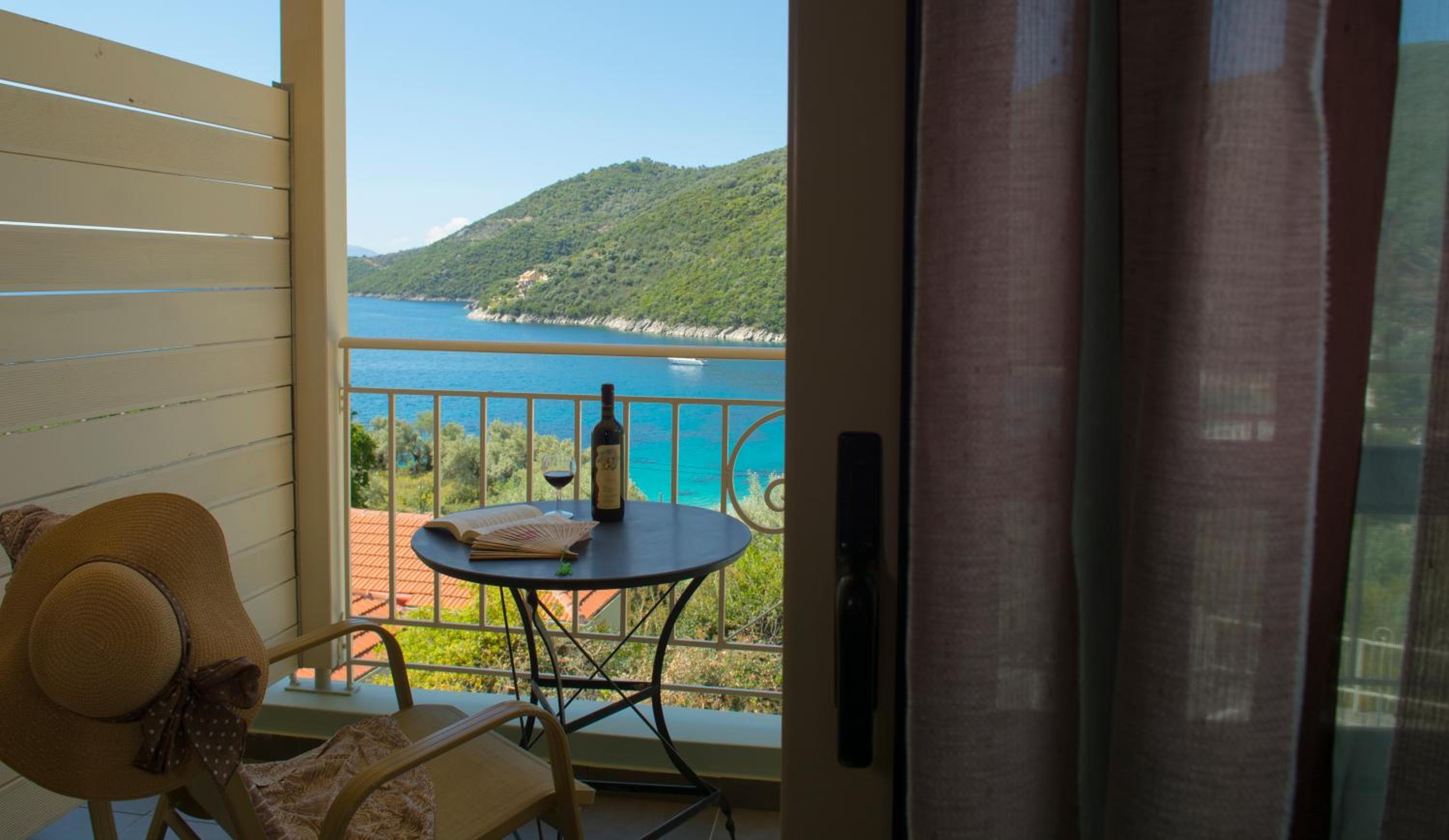 Apartment with Sea View photo 2