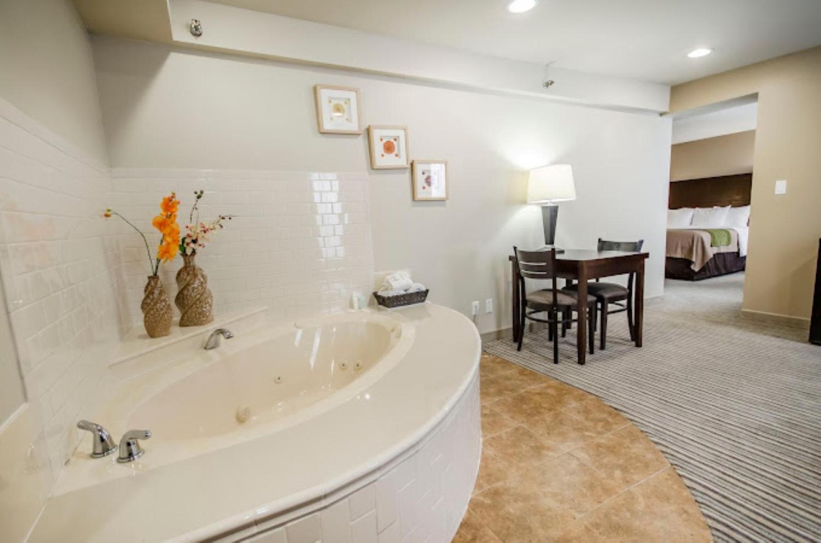 King Suite with Sofa Bed - Non-Smoking