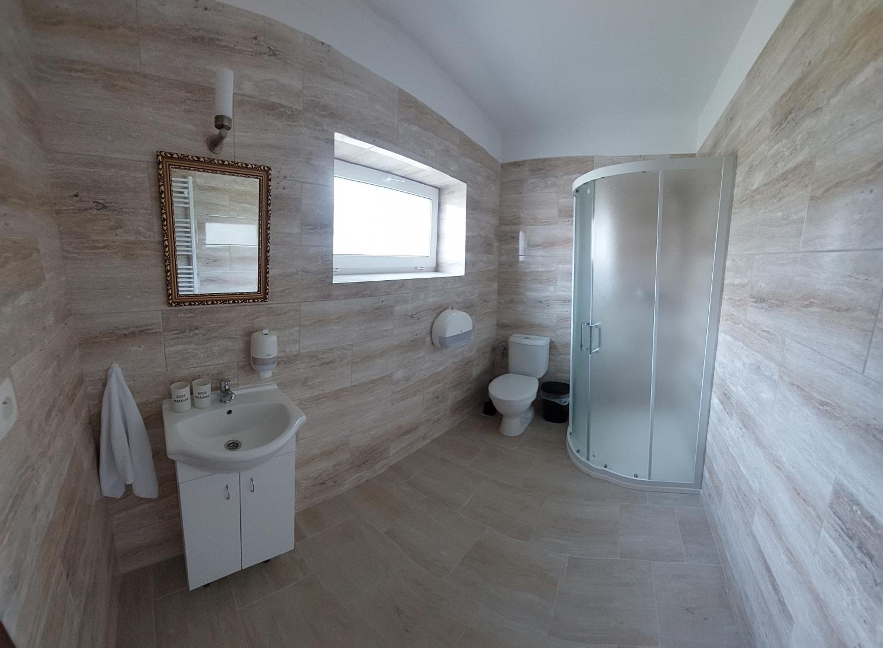 Deluxe Double Room with Balcony photo 3