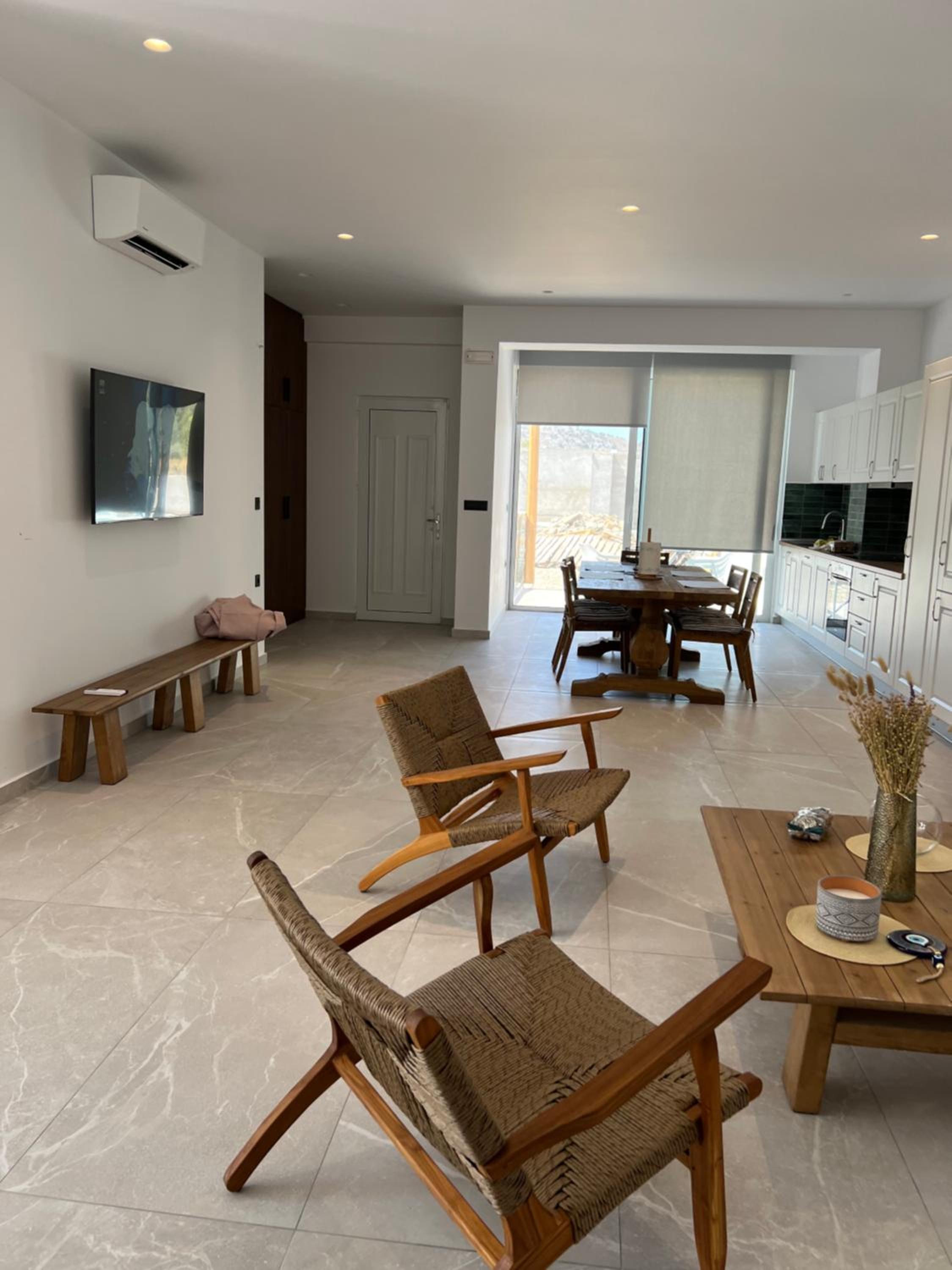 Three-Bedroom Villa photo 2