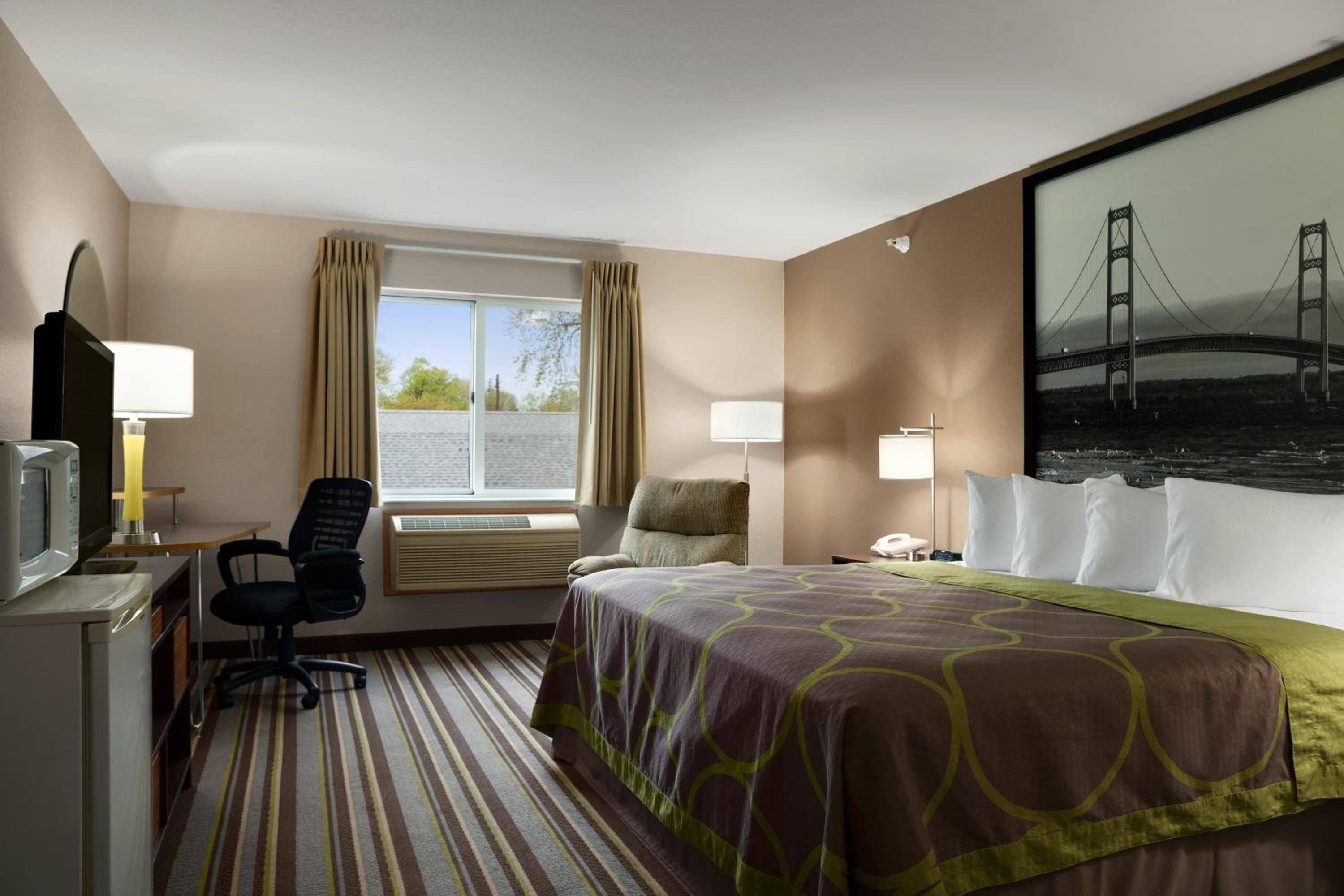 King Room - Non-Smoking - Photo 1