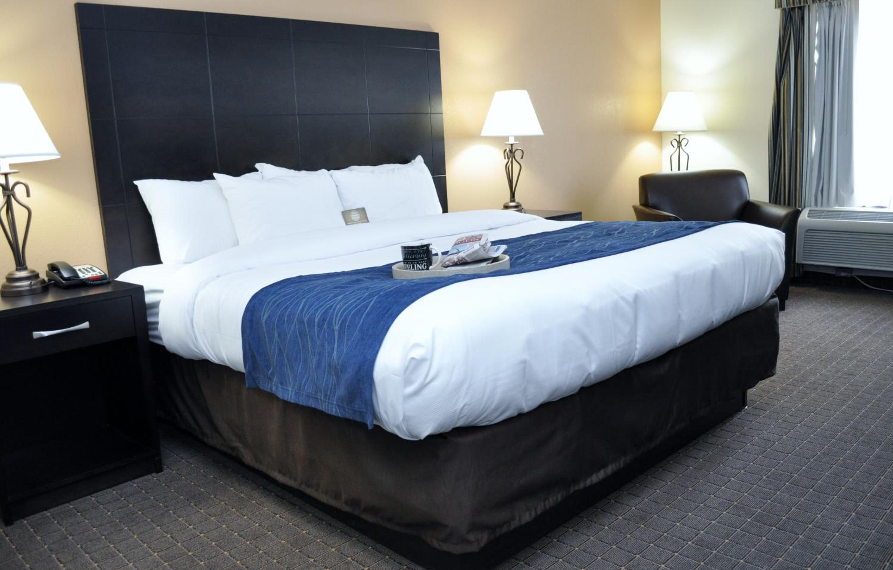 King Room - Non-Smoking - Photo 1
