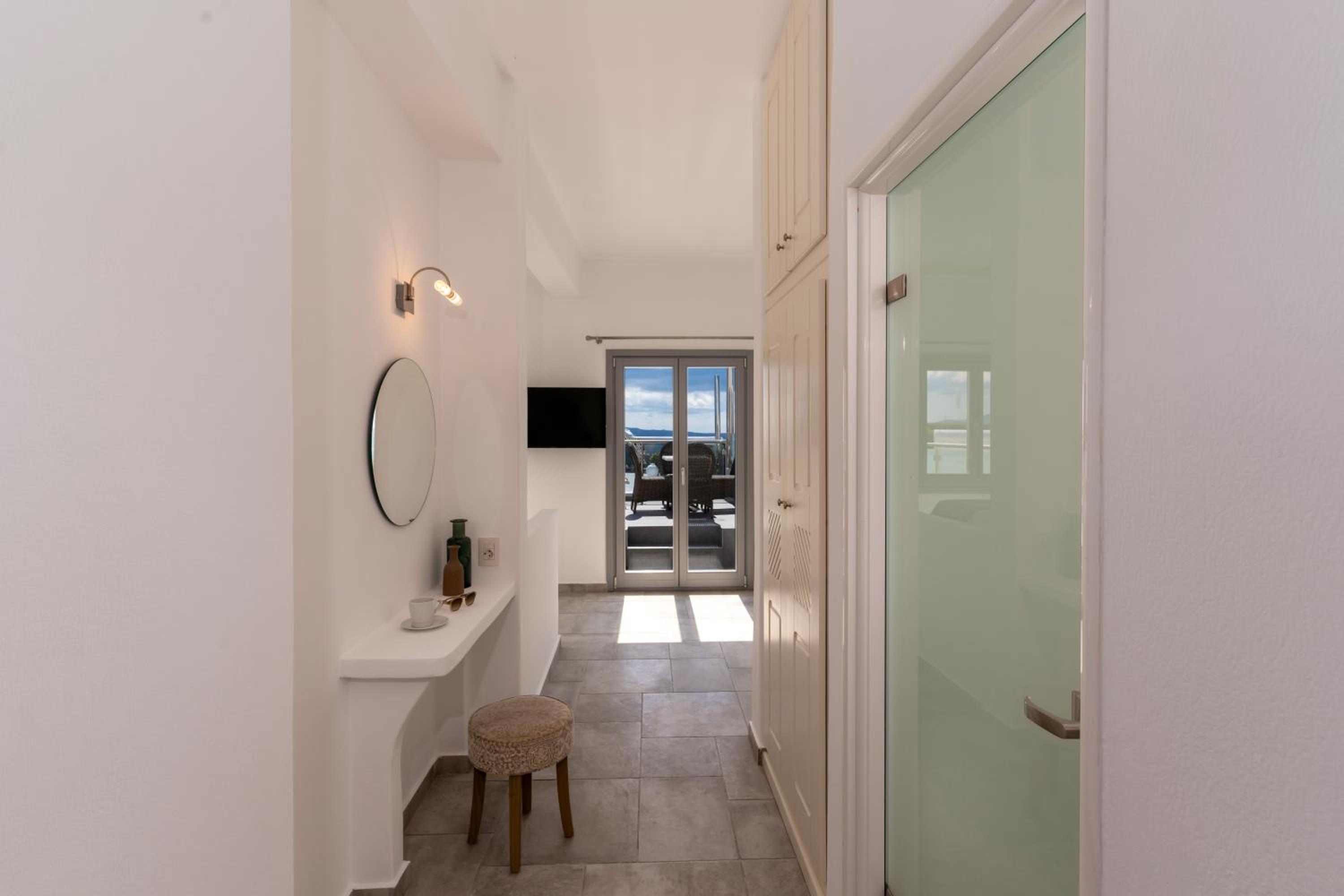 Apartment with Sea View and Hot Tub - Aqua photo 3