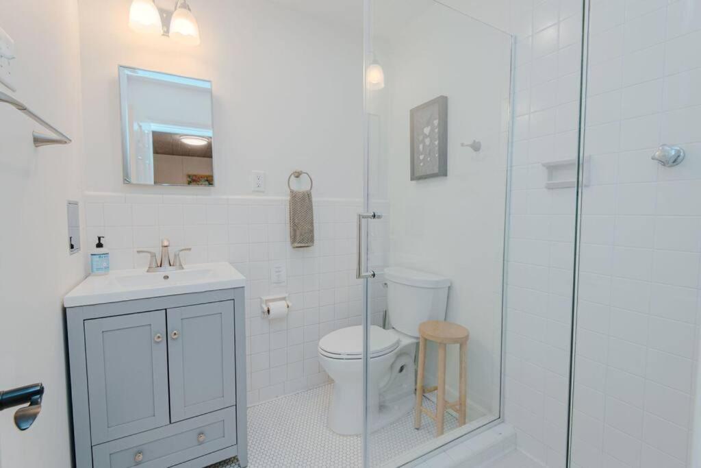 Seven-Bedroom House photo 3