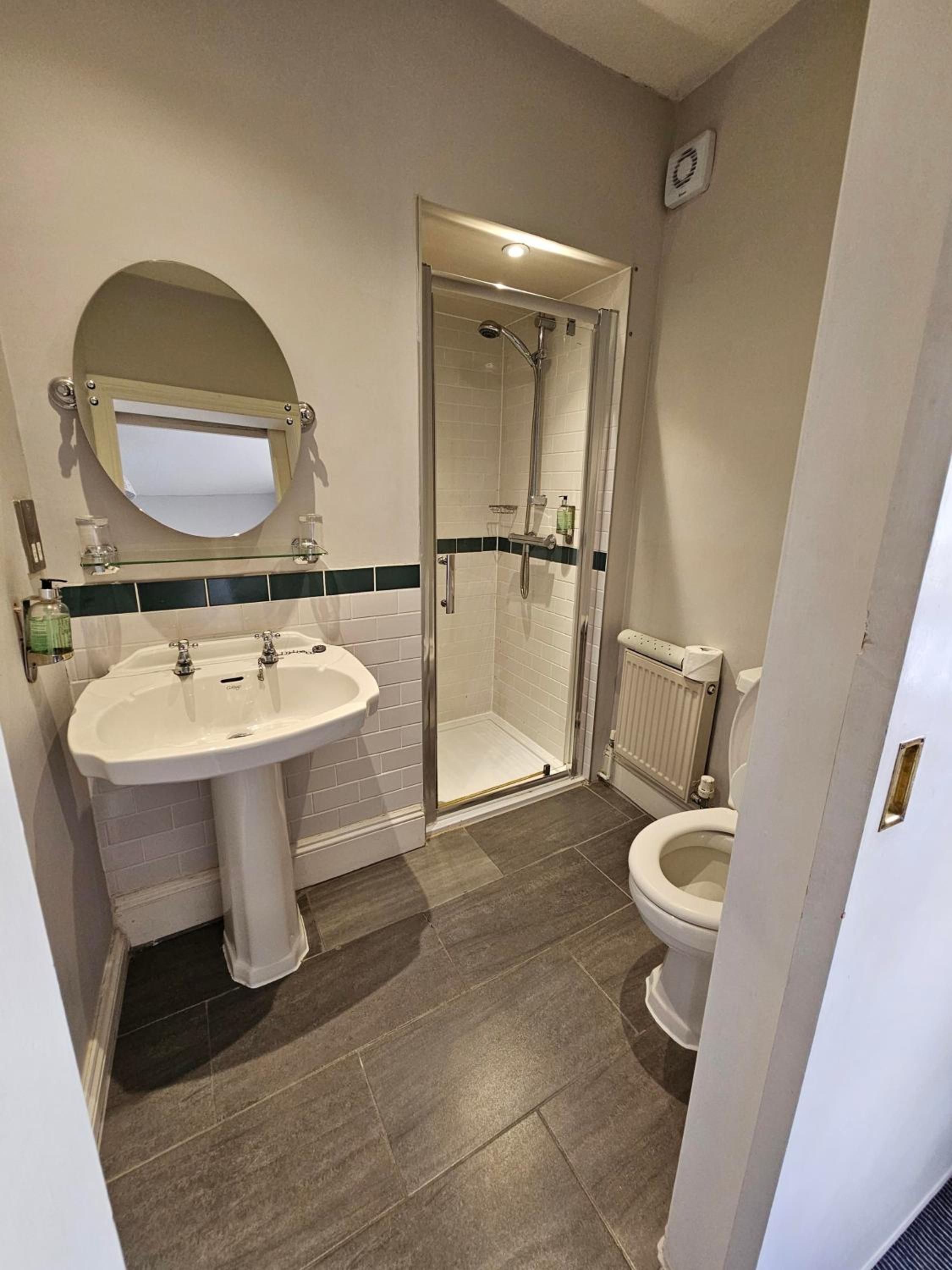Standard Double Room - Photo 3