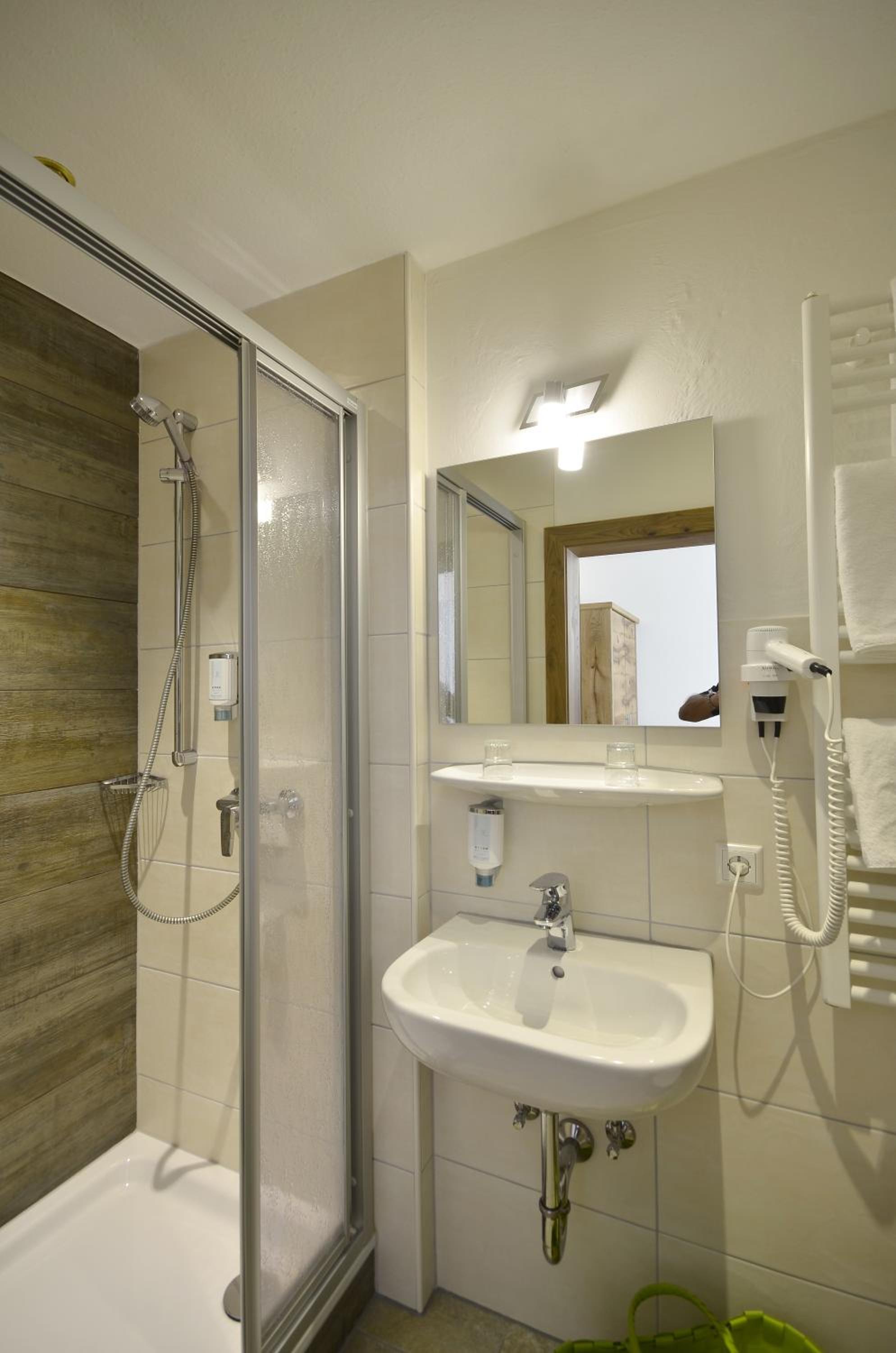 Double Room - Photo 6