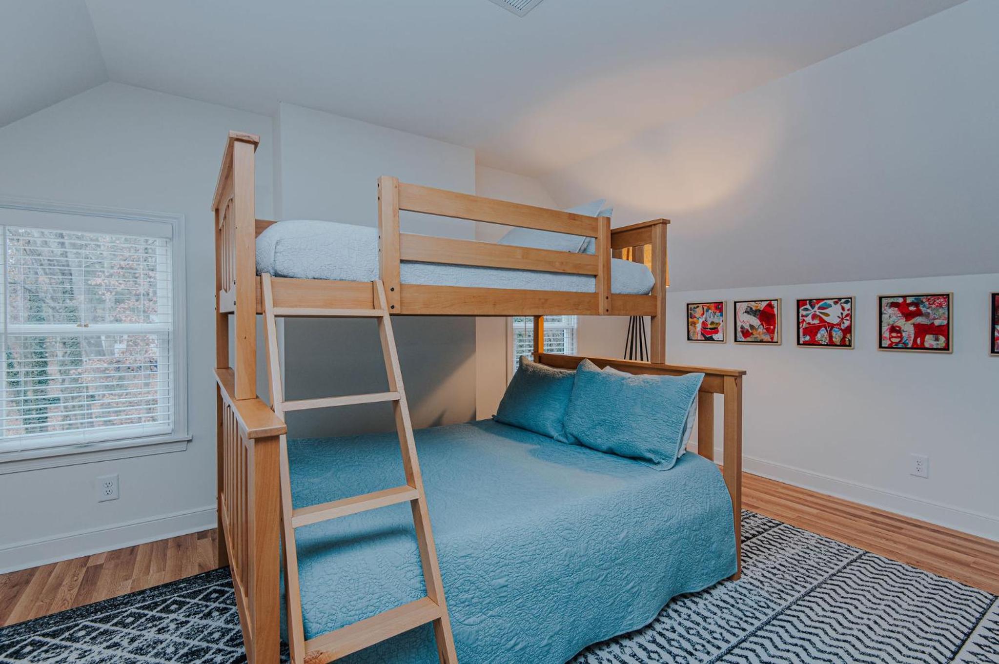Apartment photo 2