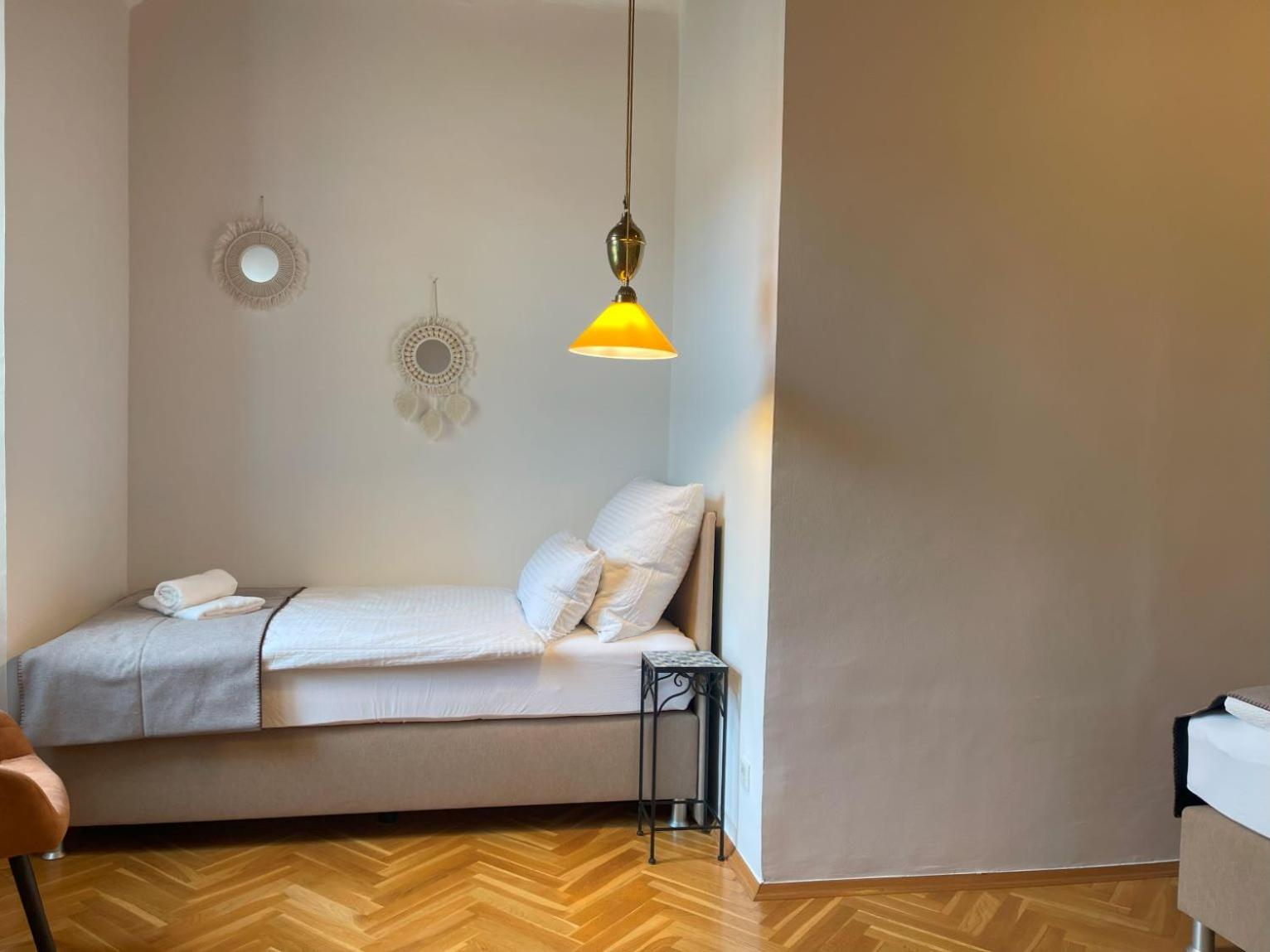 One-Bedroom Apartment photo 2