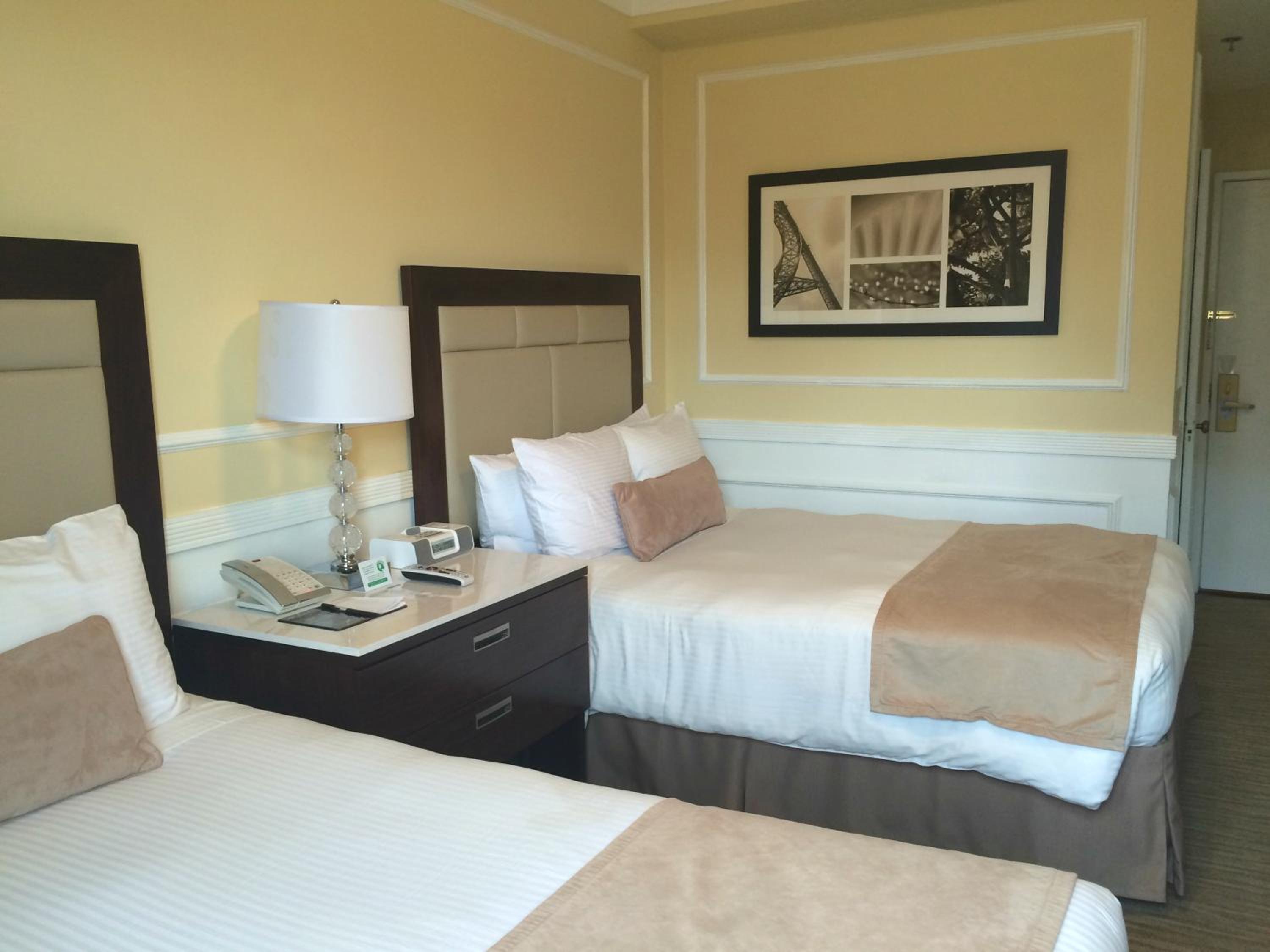 Deluxe Double Room with Two Double Beds - Photo 5