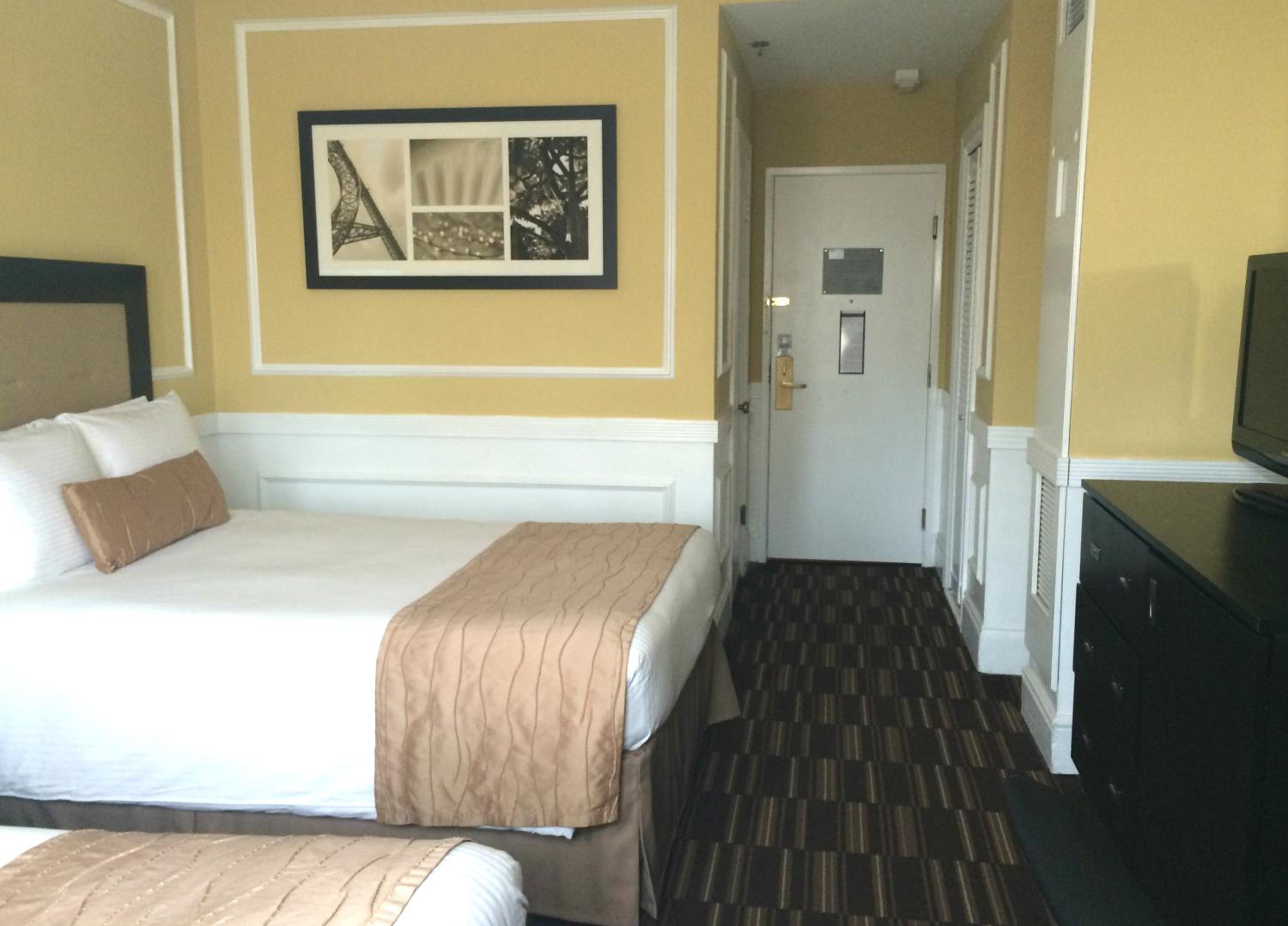 Superior Double Room with Two Double Beds - Photo 1