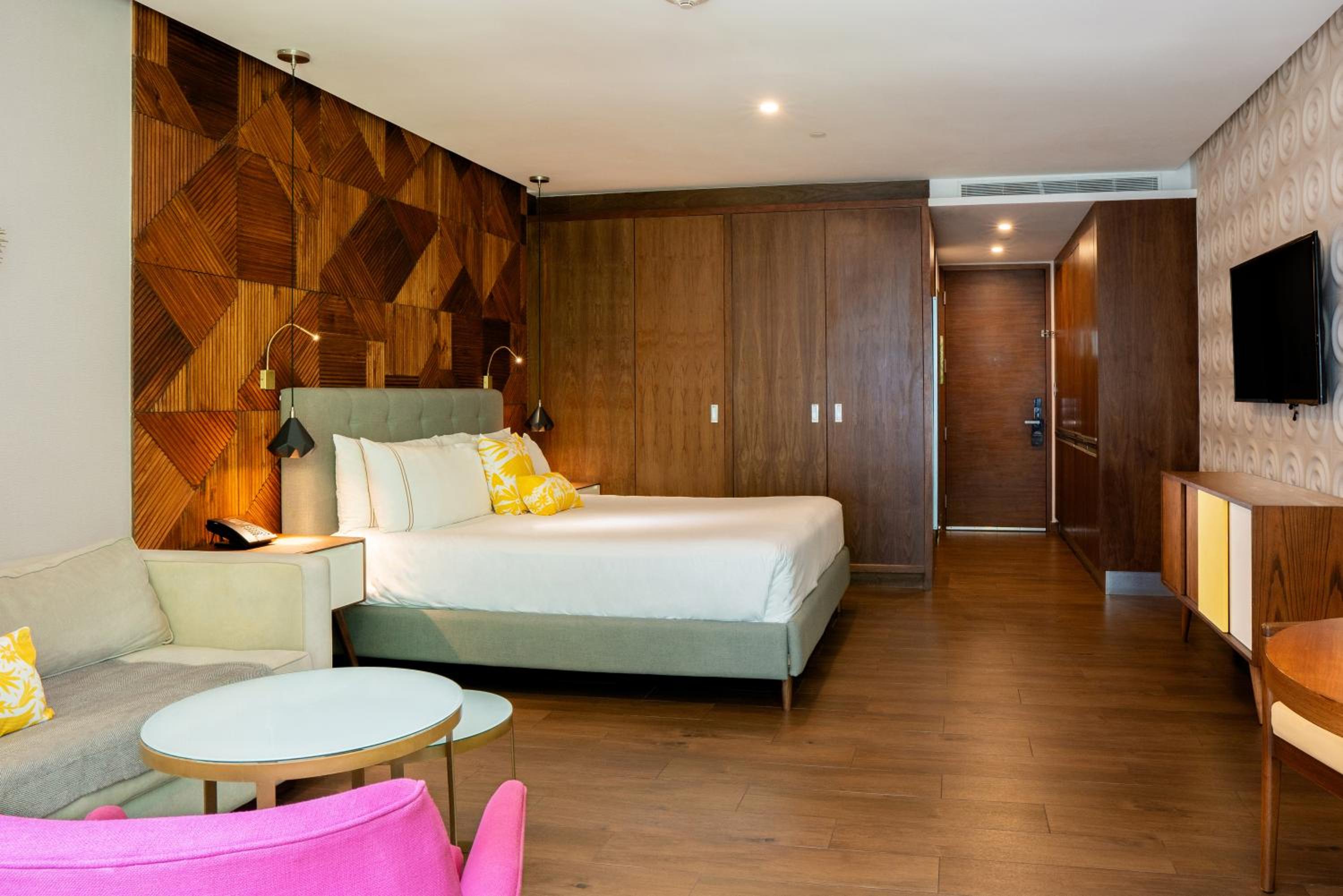 Superior King Room photo 1