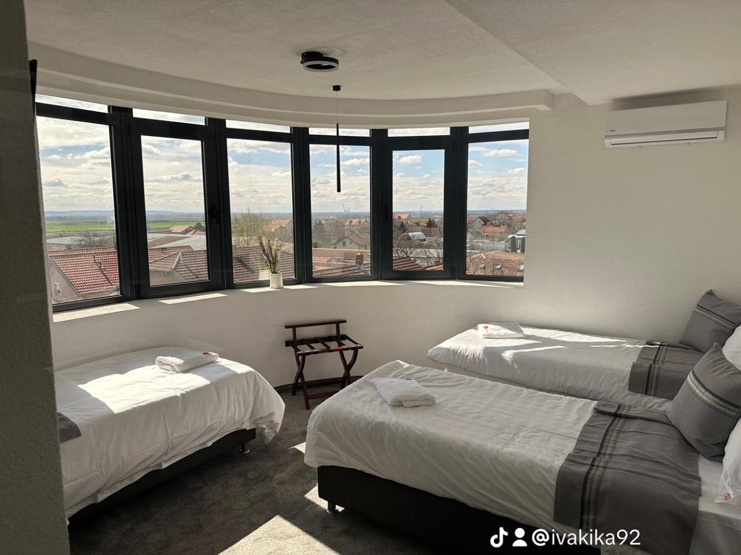 Economy Triple Room With Shared Bathroom