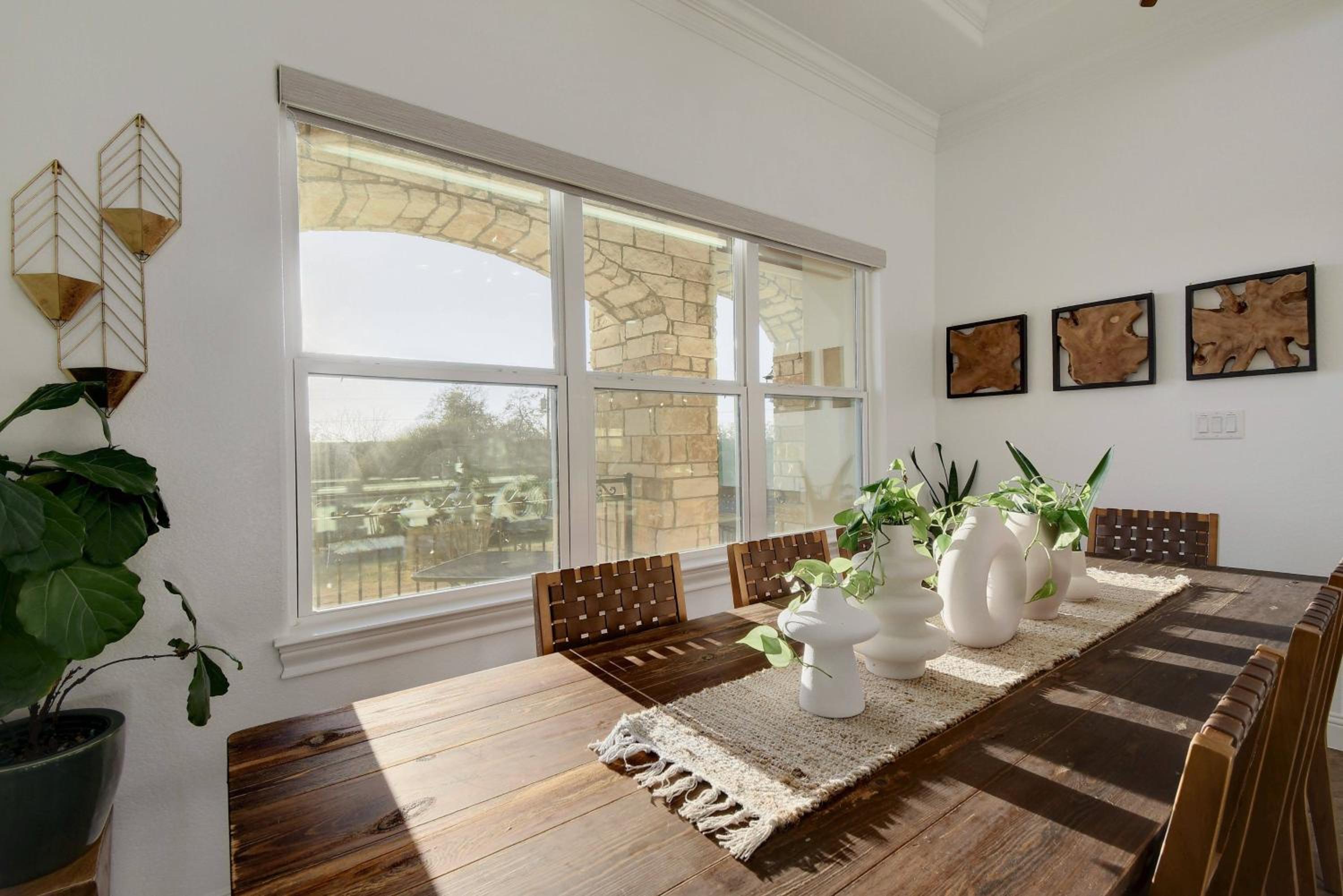 Five-Bedroom House photo 2
