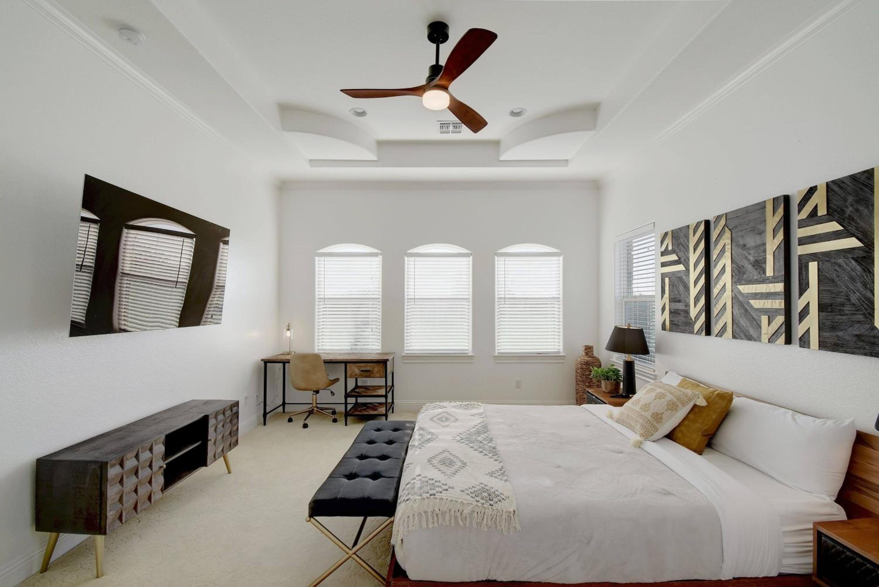 Four-Bedroom House photo 3