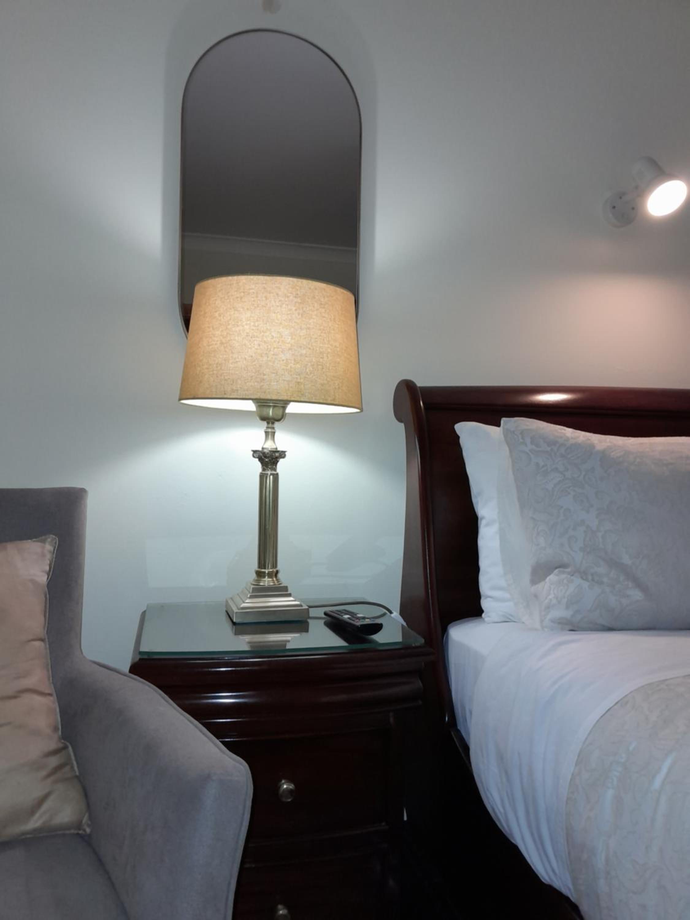 Superior King Room - Photo 11
