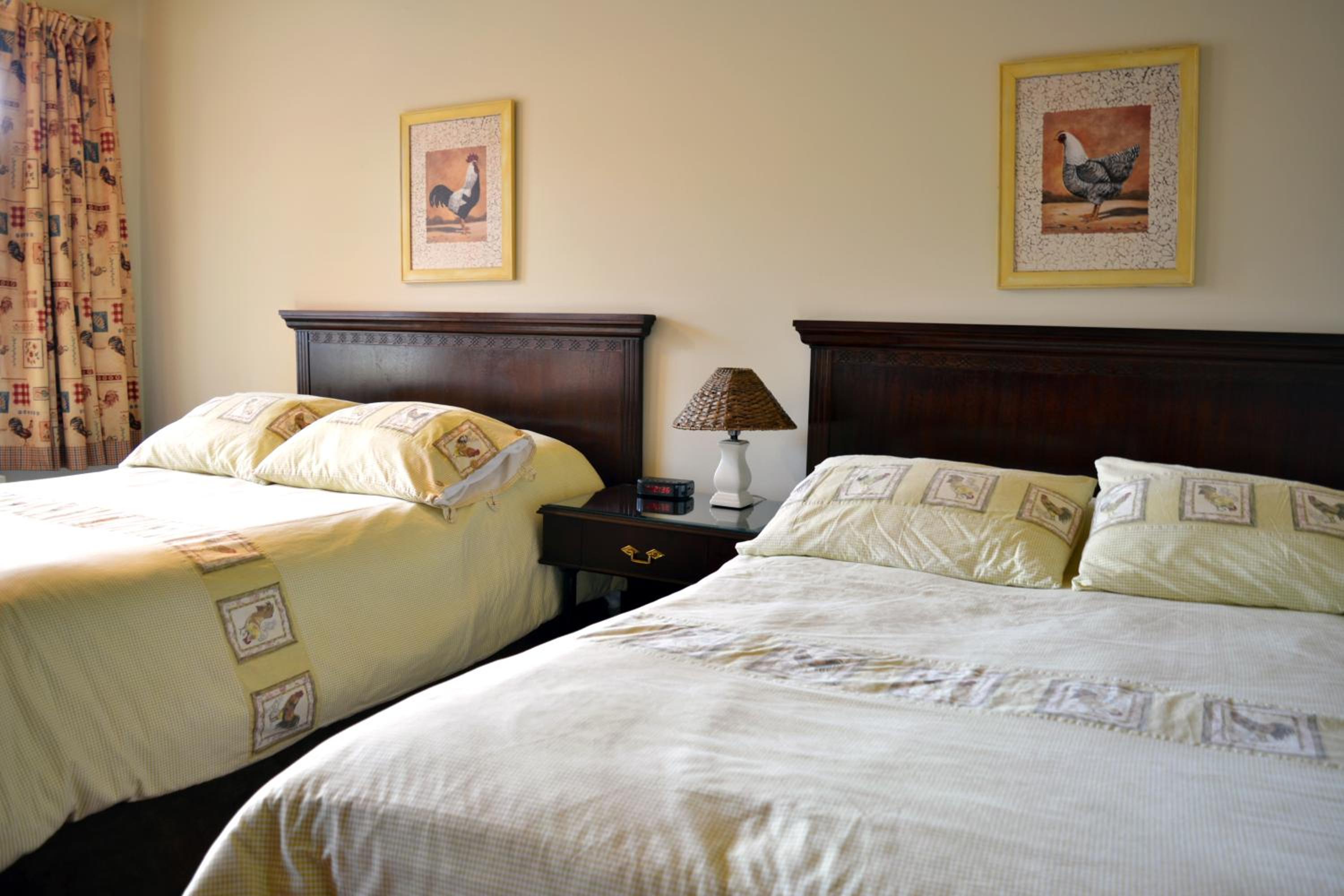 Country-Style Room With 2 Double Beds photo 2