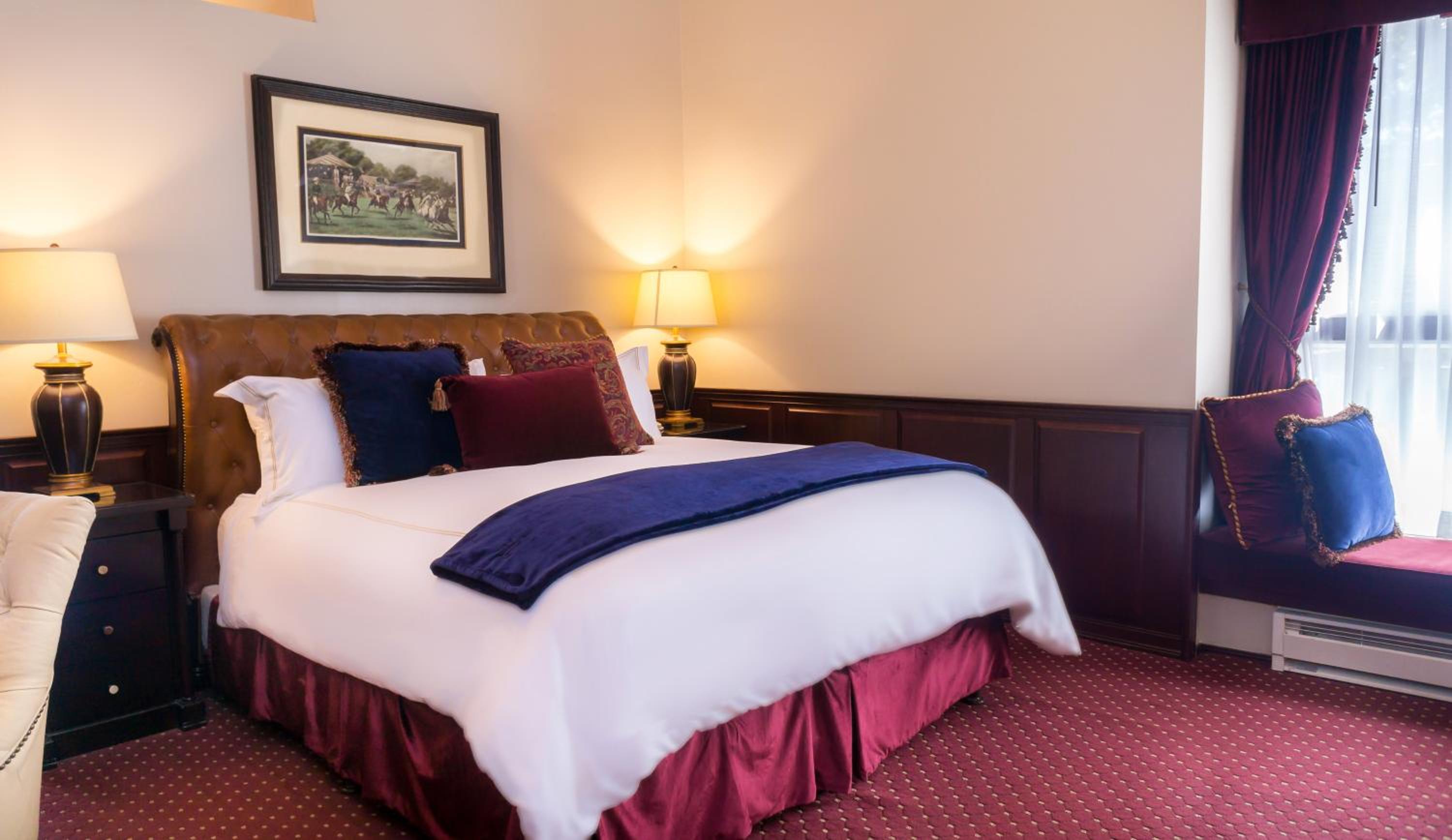 Deluxe King Room - Photo 8