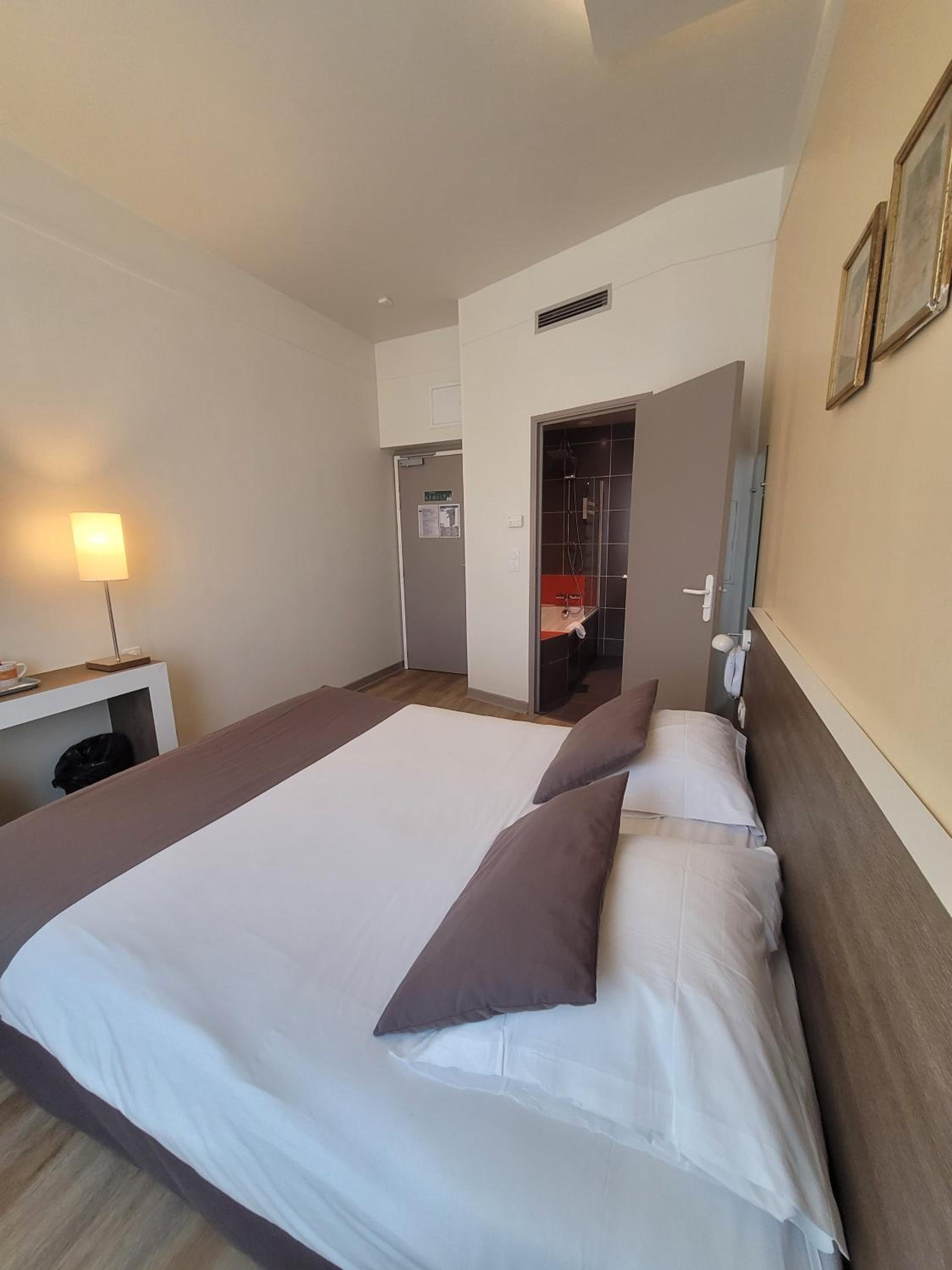 Double Room - Photo 70