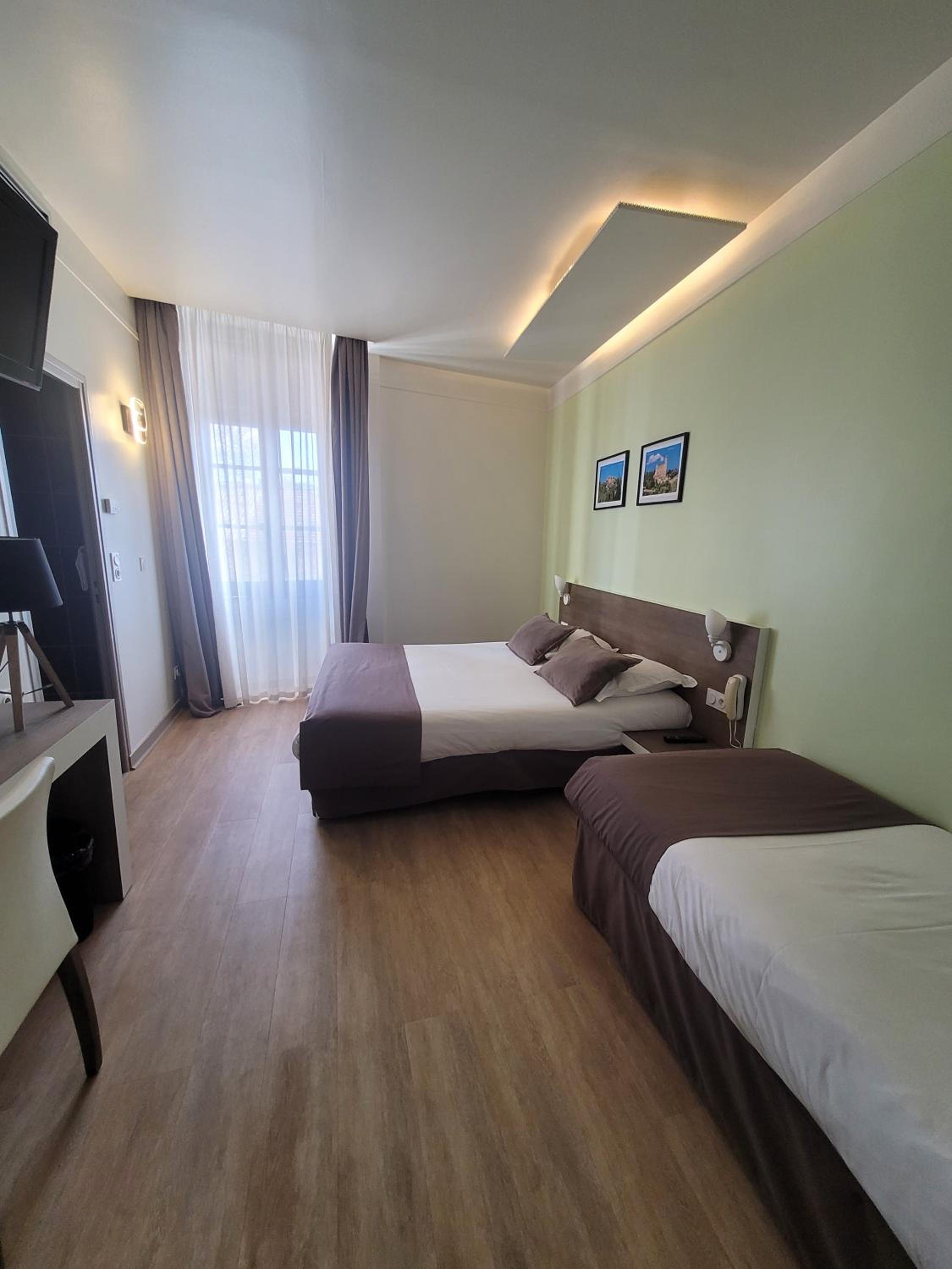 Comfort Triple Room with 1 Double bed and 1 Single bed - Photo 37